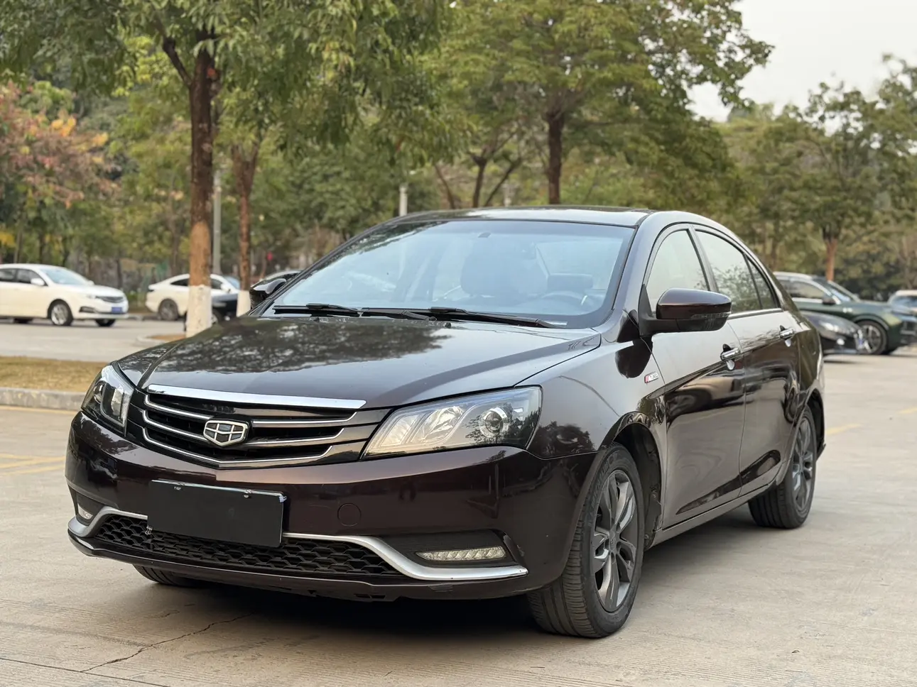 Geely Emgrand  из Китая