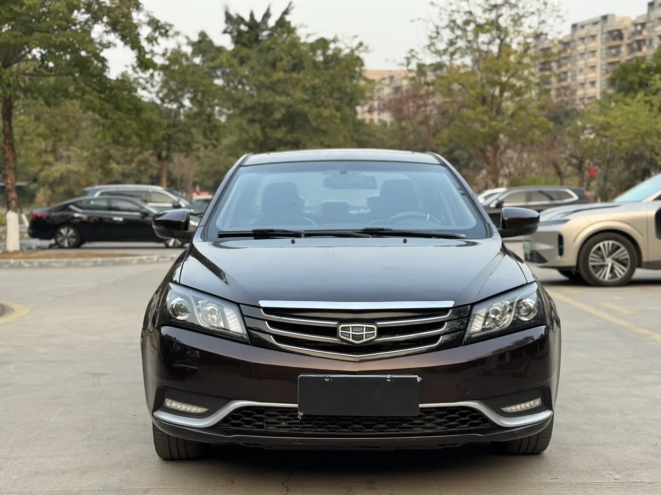 Geely Emgrand  из Китая