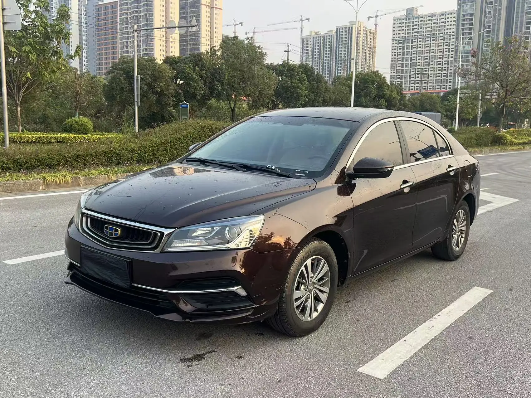 Geely Emgrand  из Китая