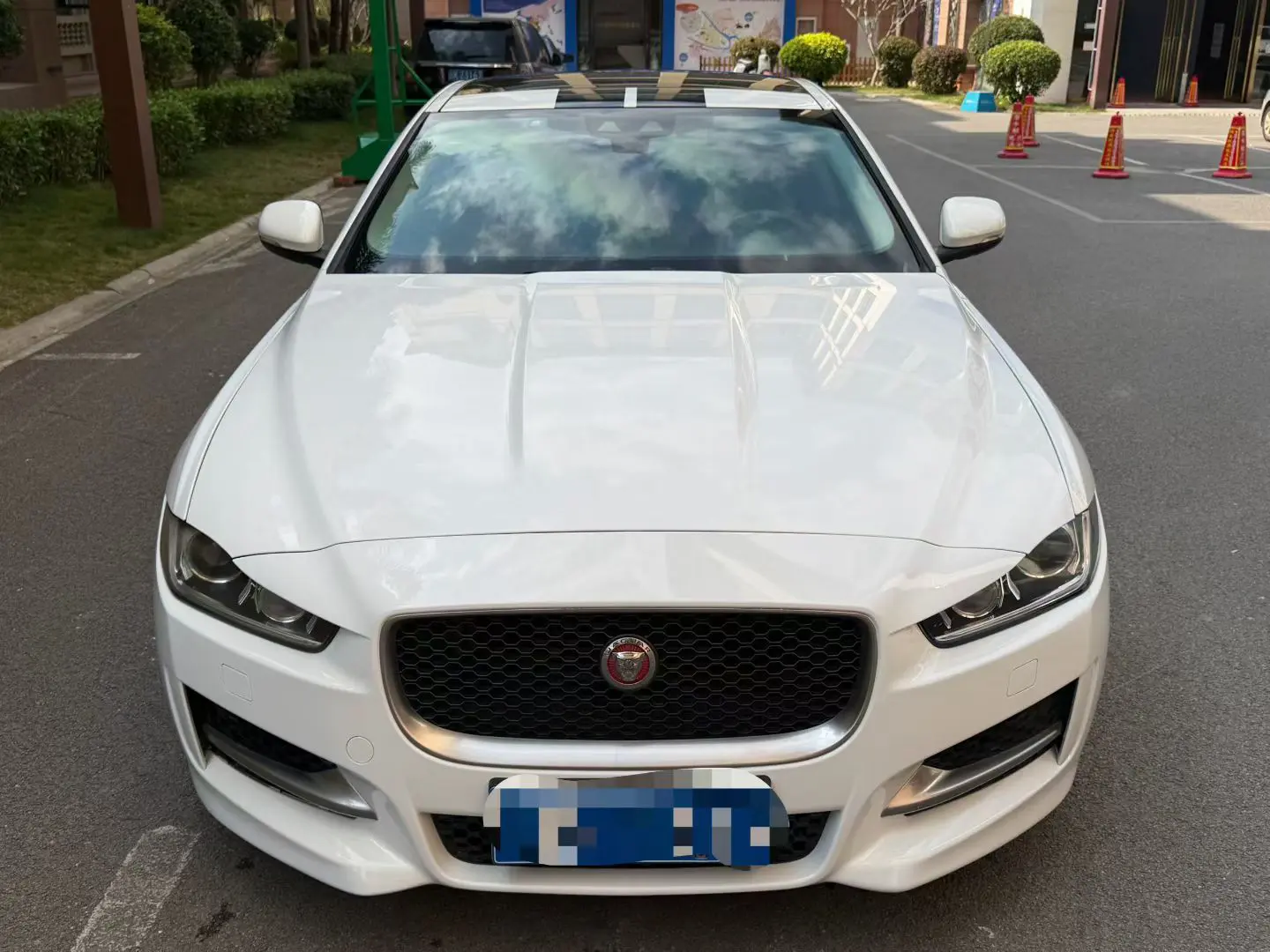 Jaguar XE  из Китая