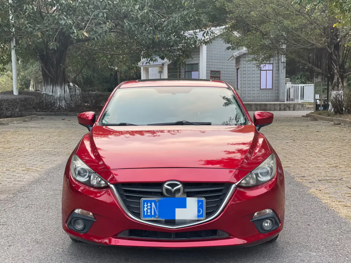 Mazda Axela (Mazda3)  из Китая