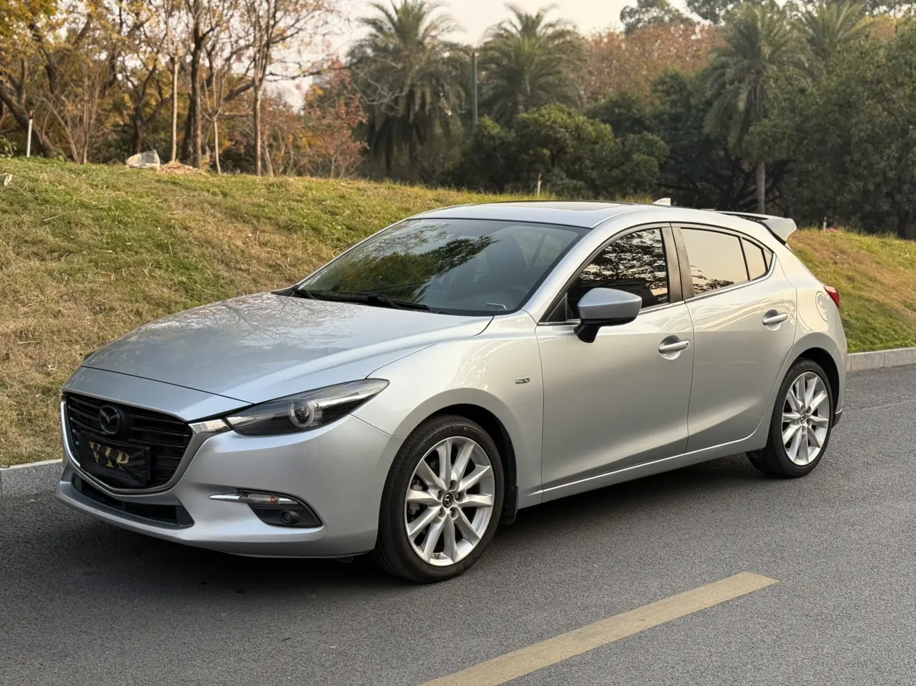 Mazda Axela (Mazda3)  из Китая