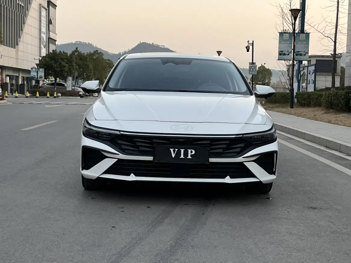 Hyundai Elantra  из Китая