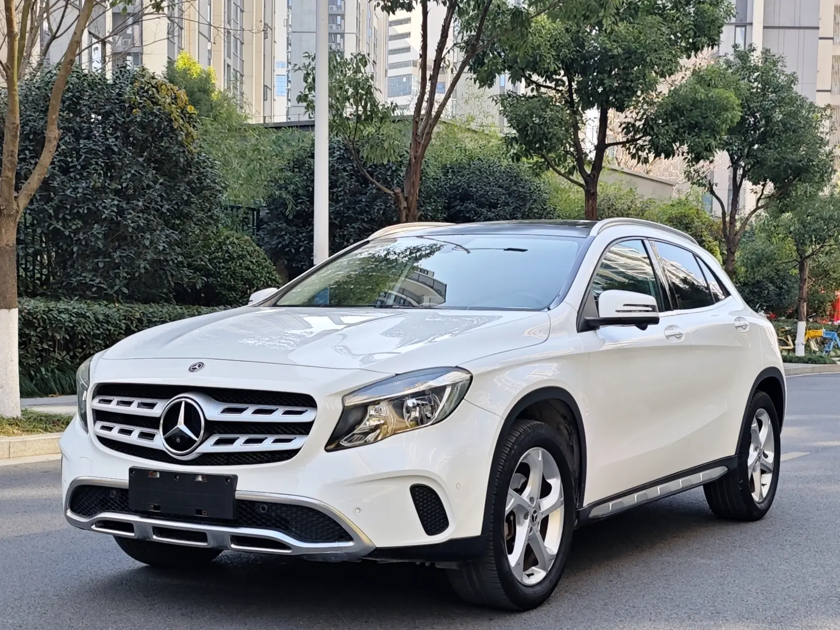 Mercedes-Benz GLA  из Китая