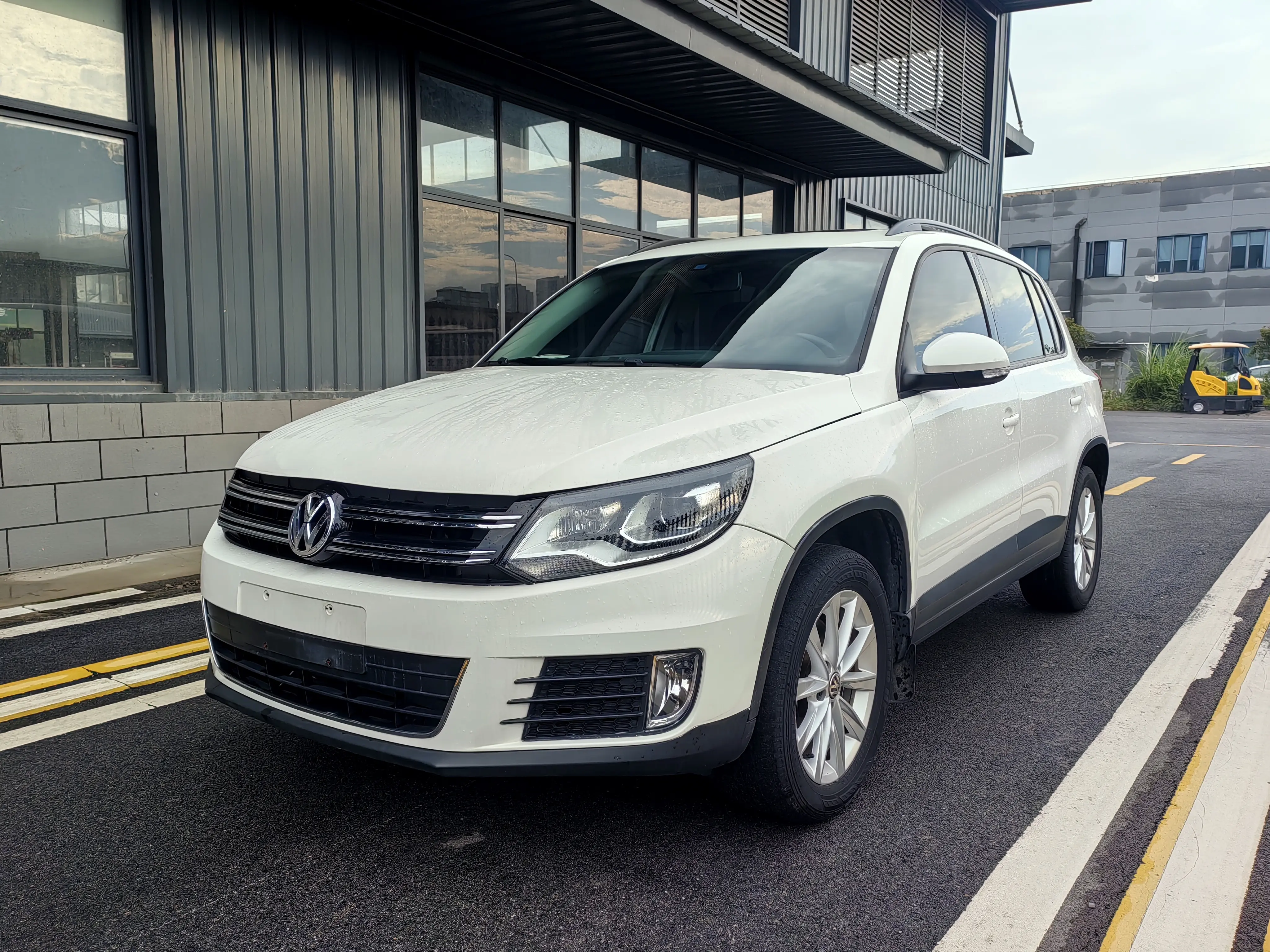 Volkswagen Tiguan  из Китая