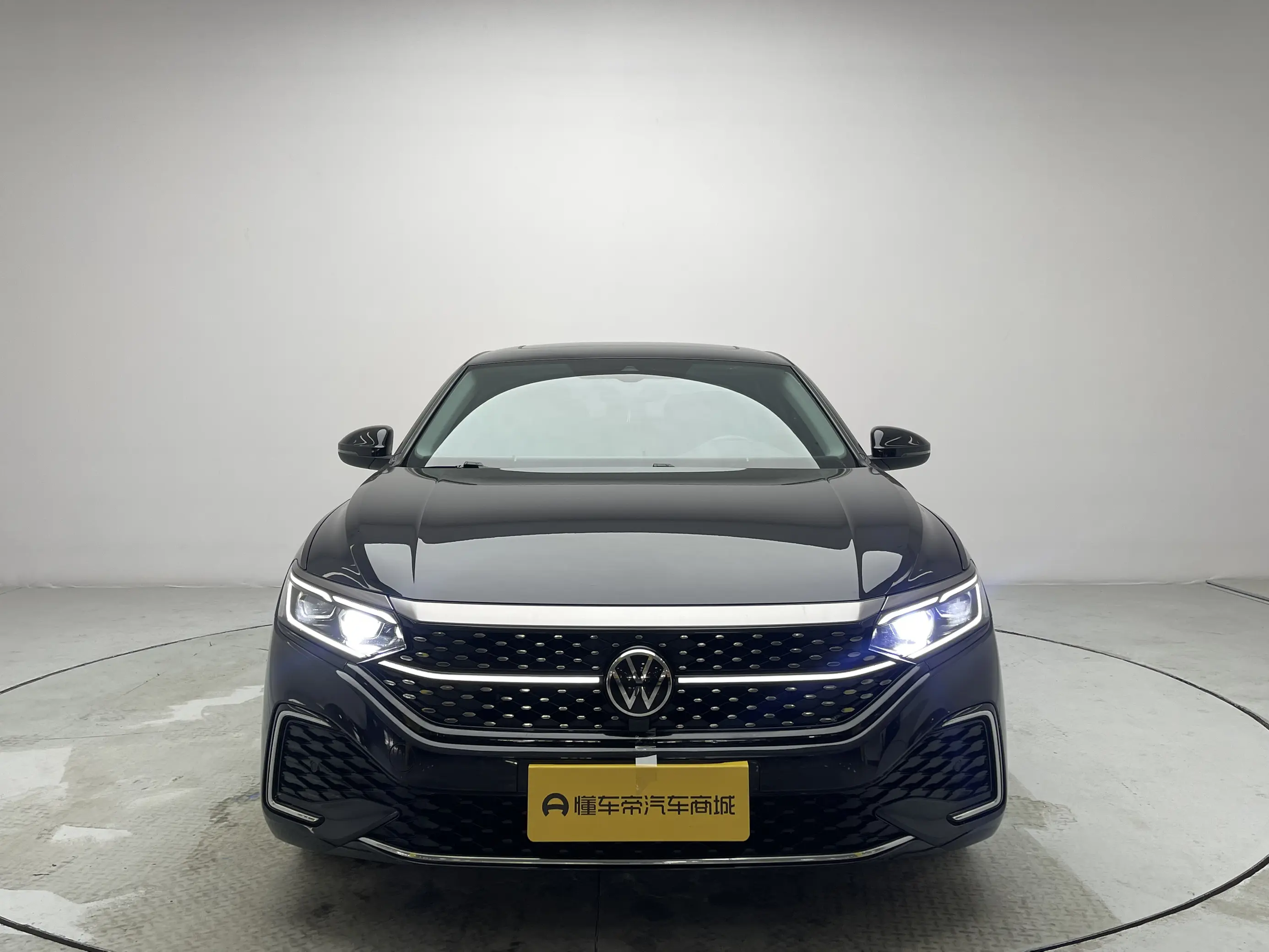 Volkswagen Passat  из Китая