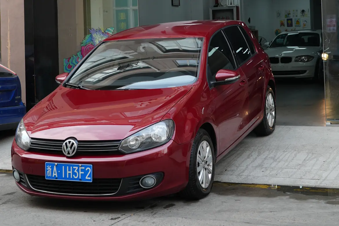 Volkswagen Golf  из Китая