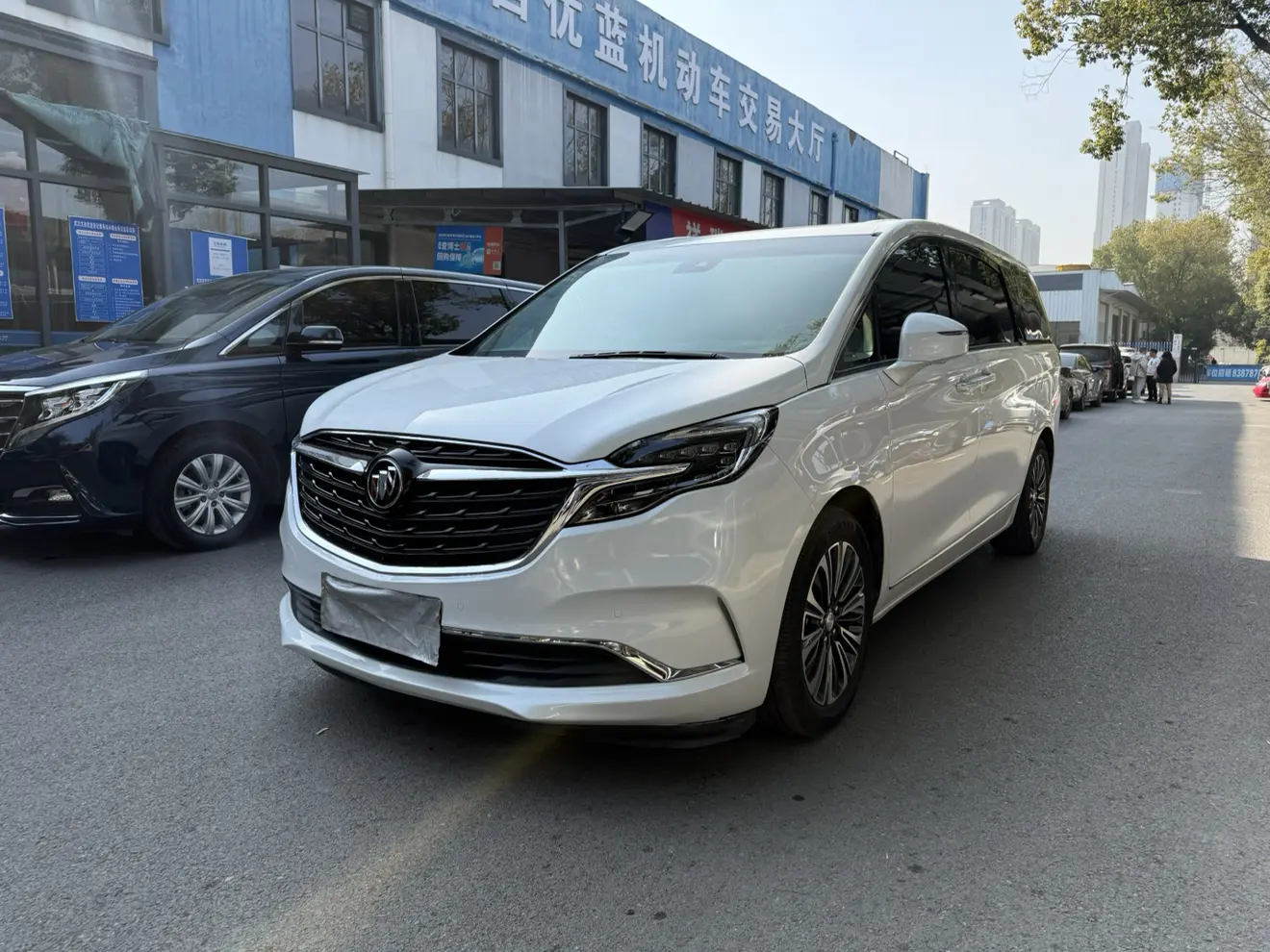Buick GL8  из Китая