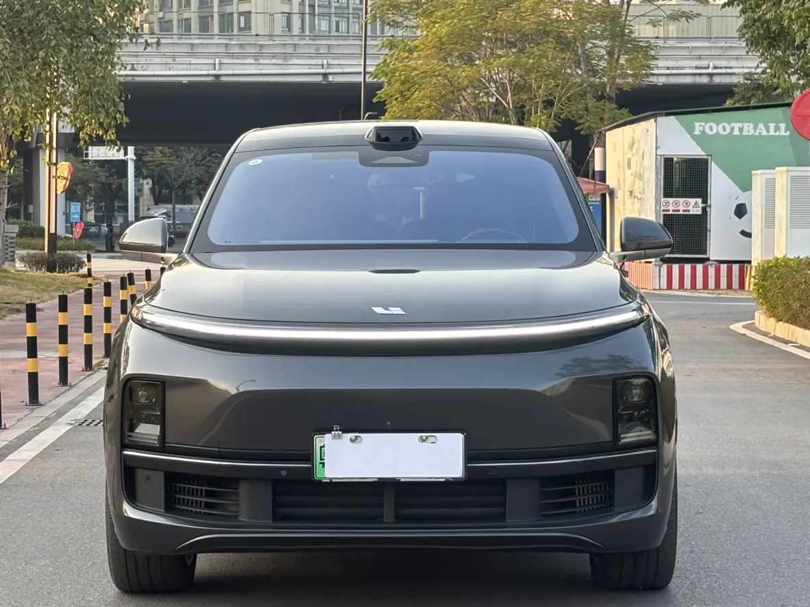 Li L9 (Ideal L9)  из Китая