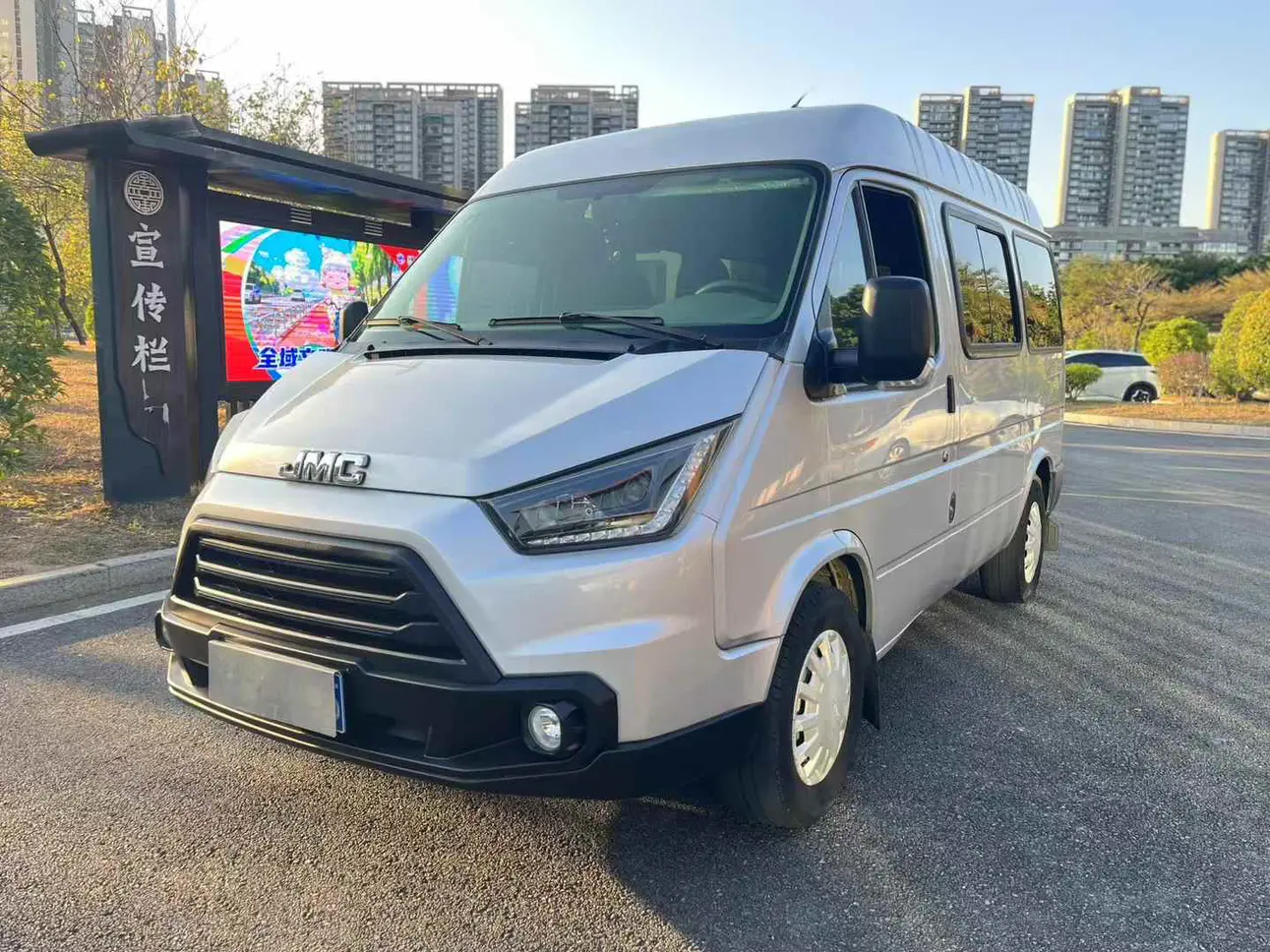 Jiangling Teshun  из Китая