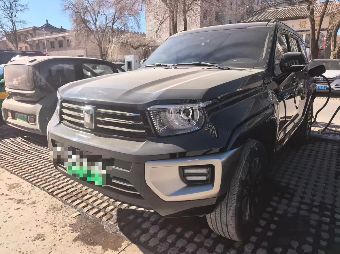 Tank 700 Hi4-T  из Китая