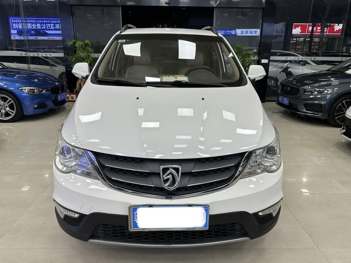 Baojun 730  из Китая