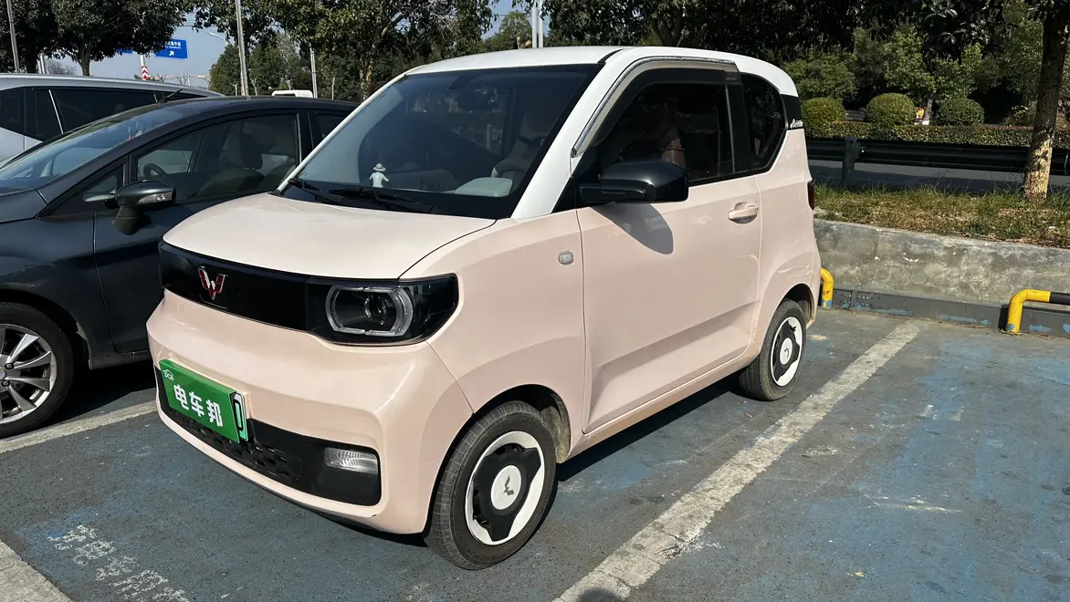 Wuling Hongguang MINIEV  из Китая