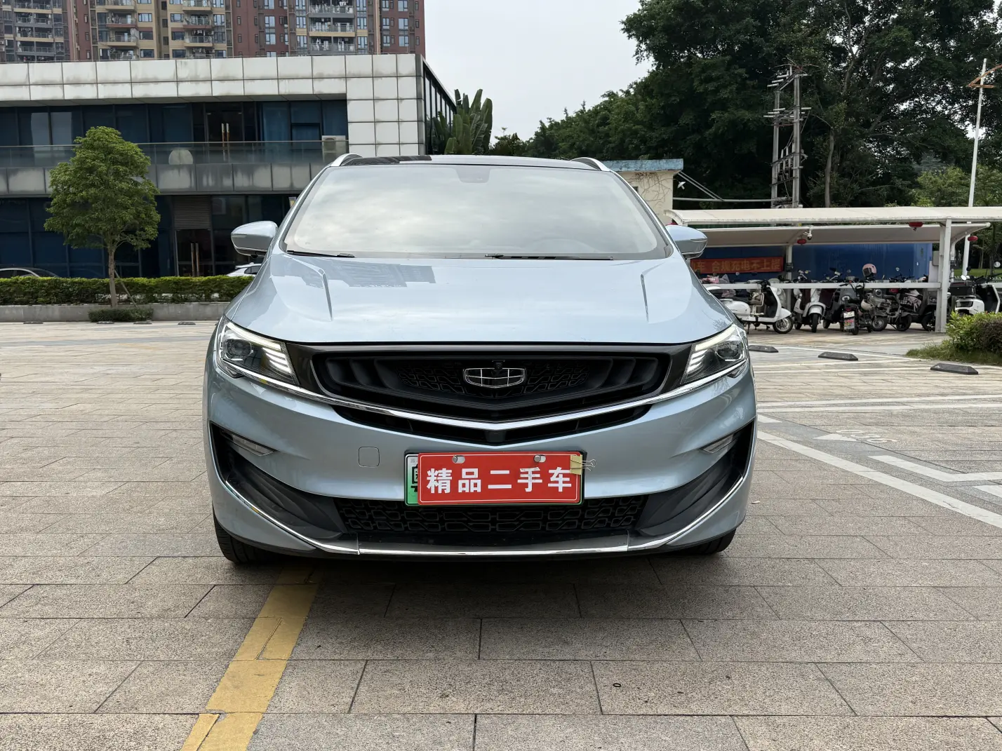 Geely Jiaji PHEV  из Китая