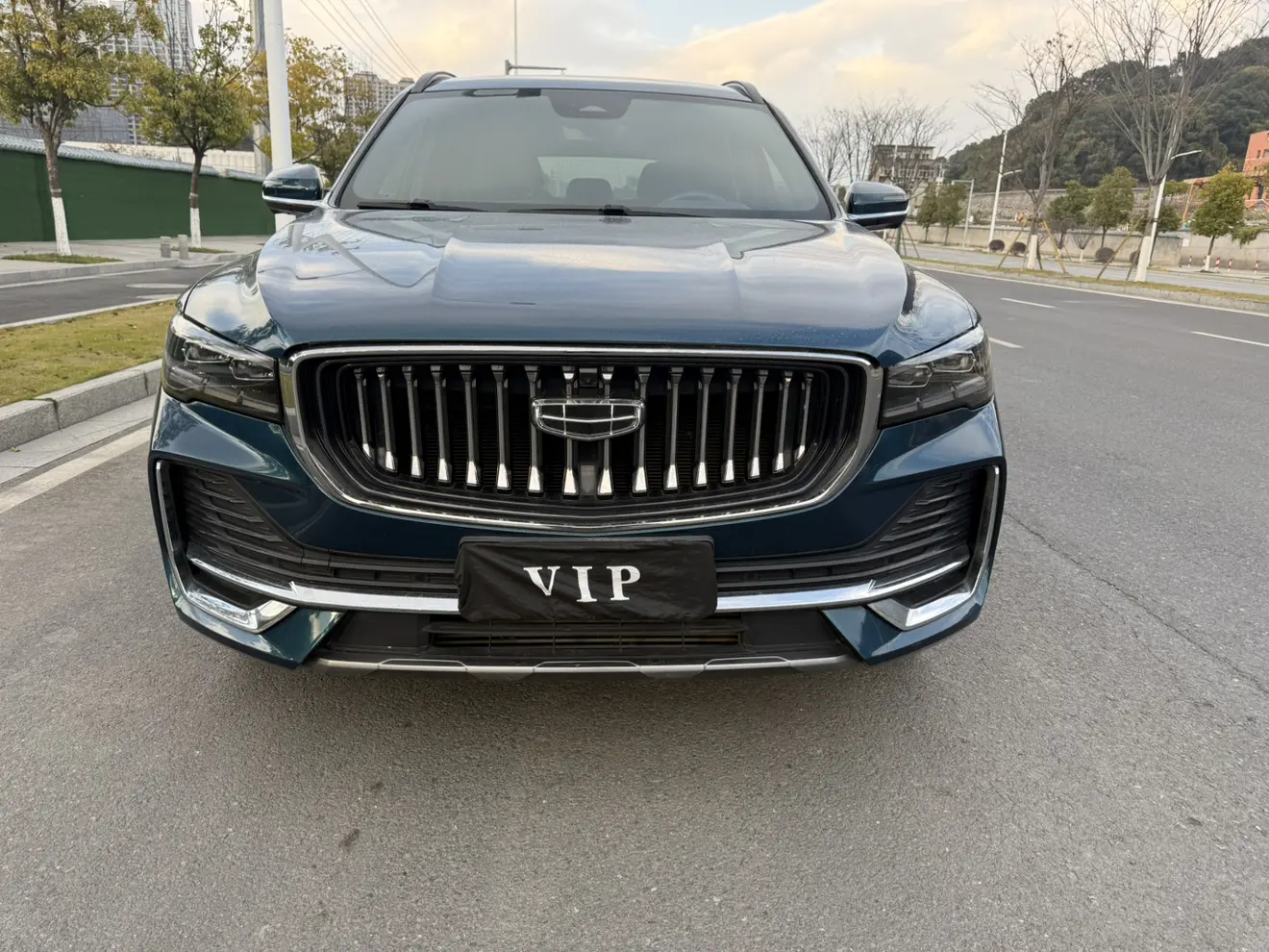 Geely Monjaro (Xingyue L)  из Китая