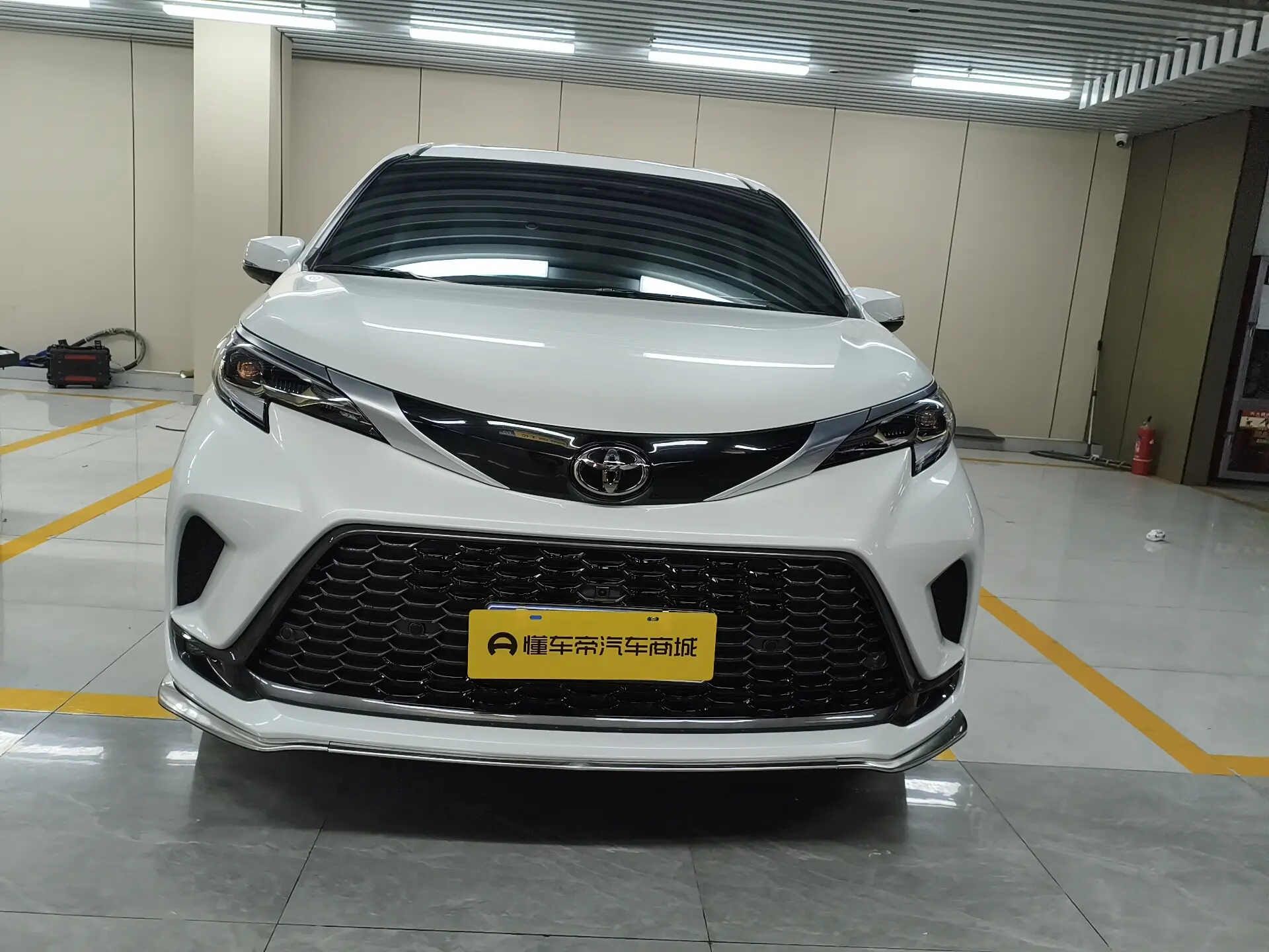 Toyota Granvia  из Китая