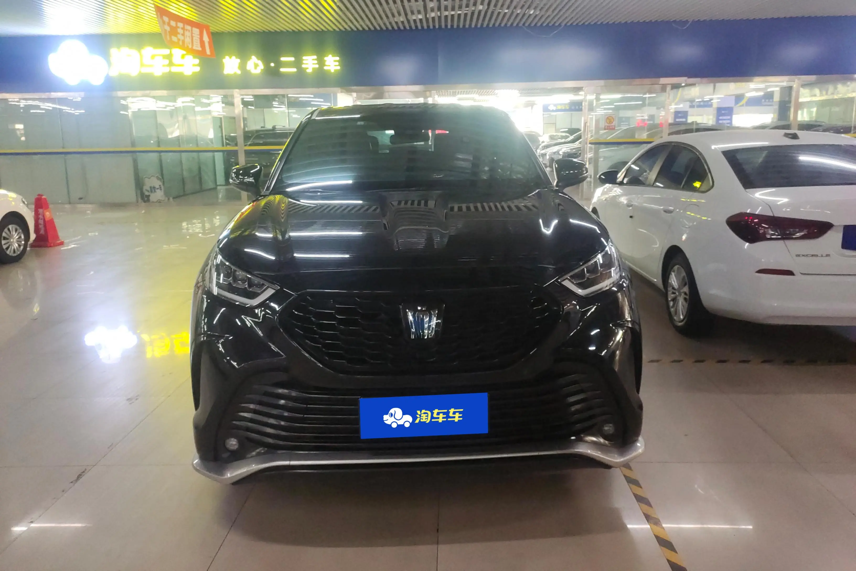 Toyota Crown Kluger  из Китая