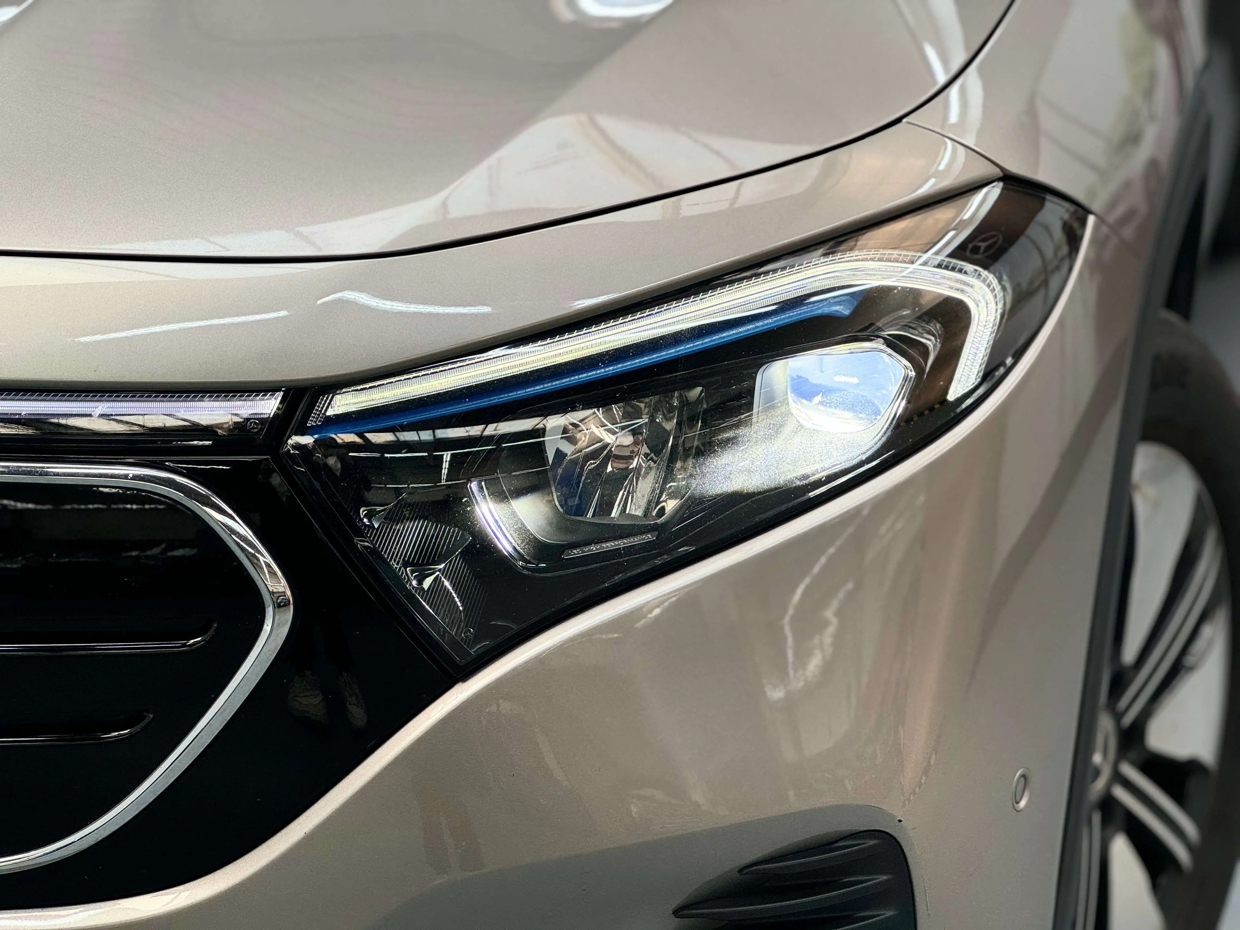 Mercedes-Benz EQB  из Китая