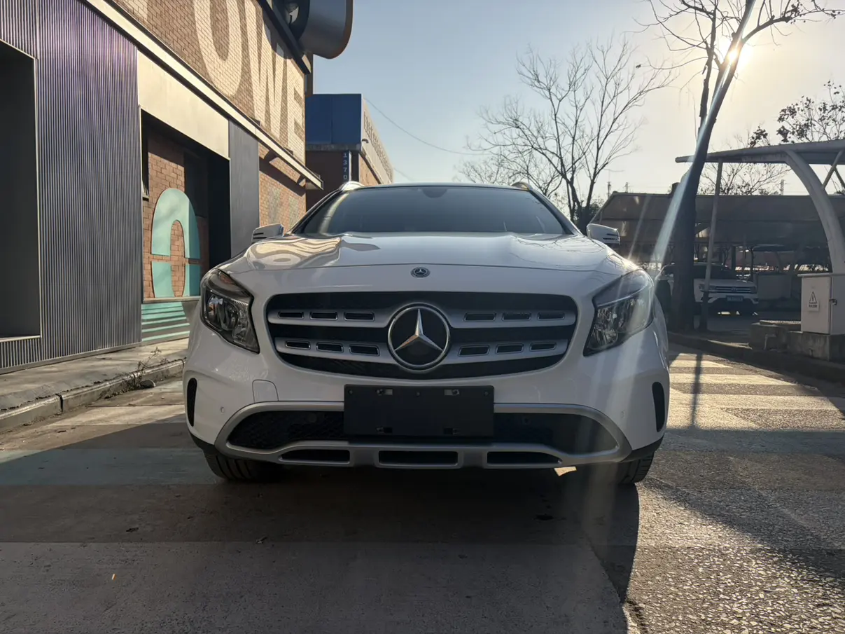 Mercedes-Benz GLA  из Китая