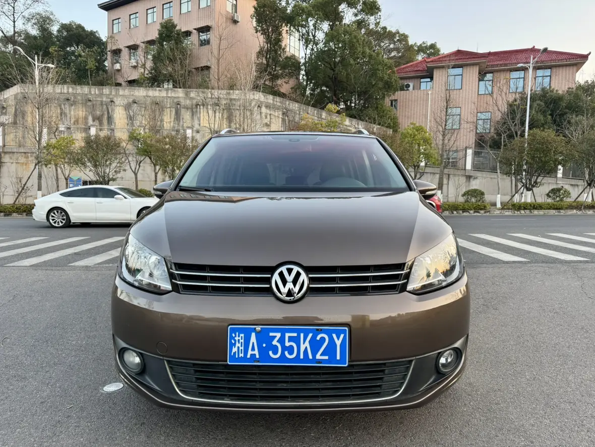 Volkswagen Touran  из Китая