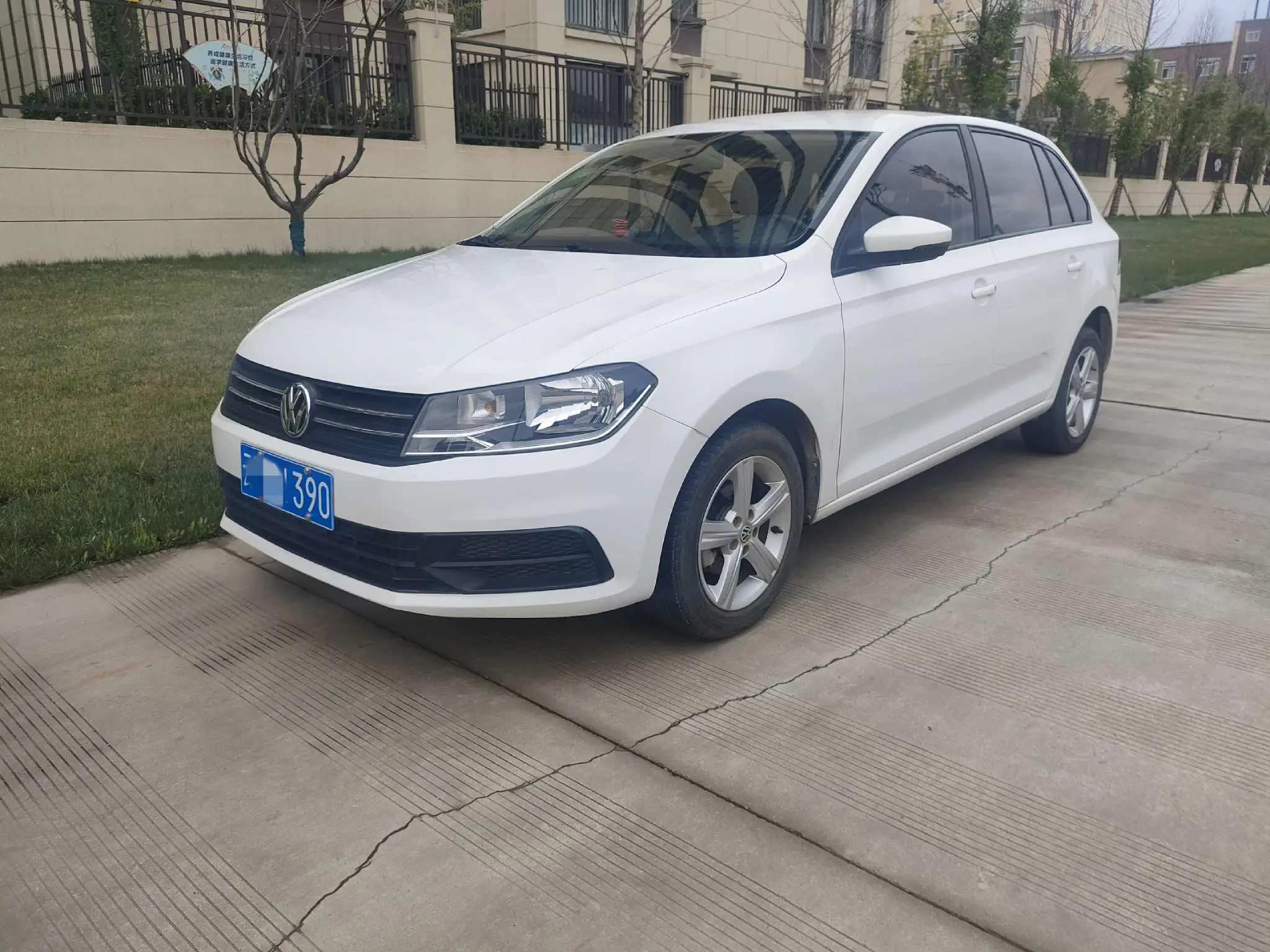 Volkswagen Santana  из Китая