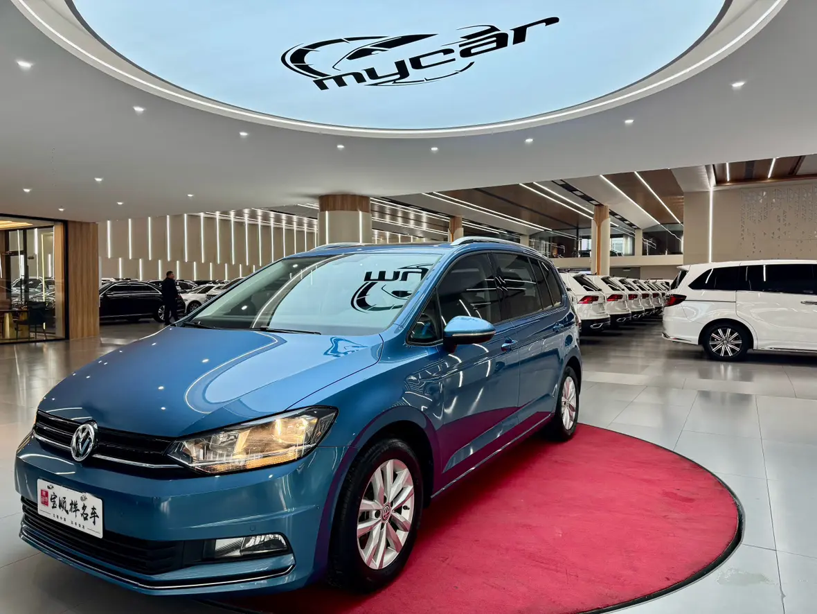 Volkswagen Touran L  из Китая
