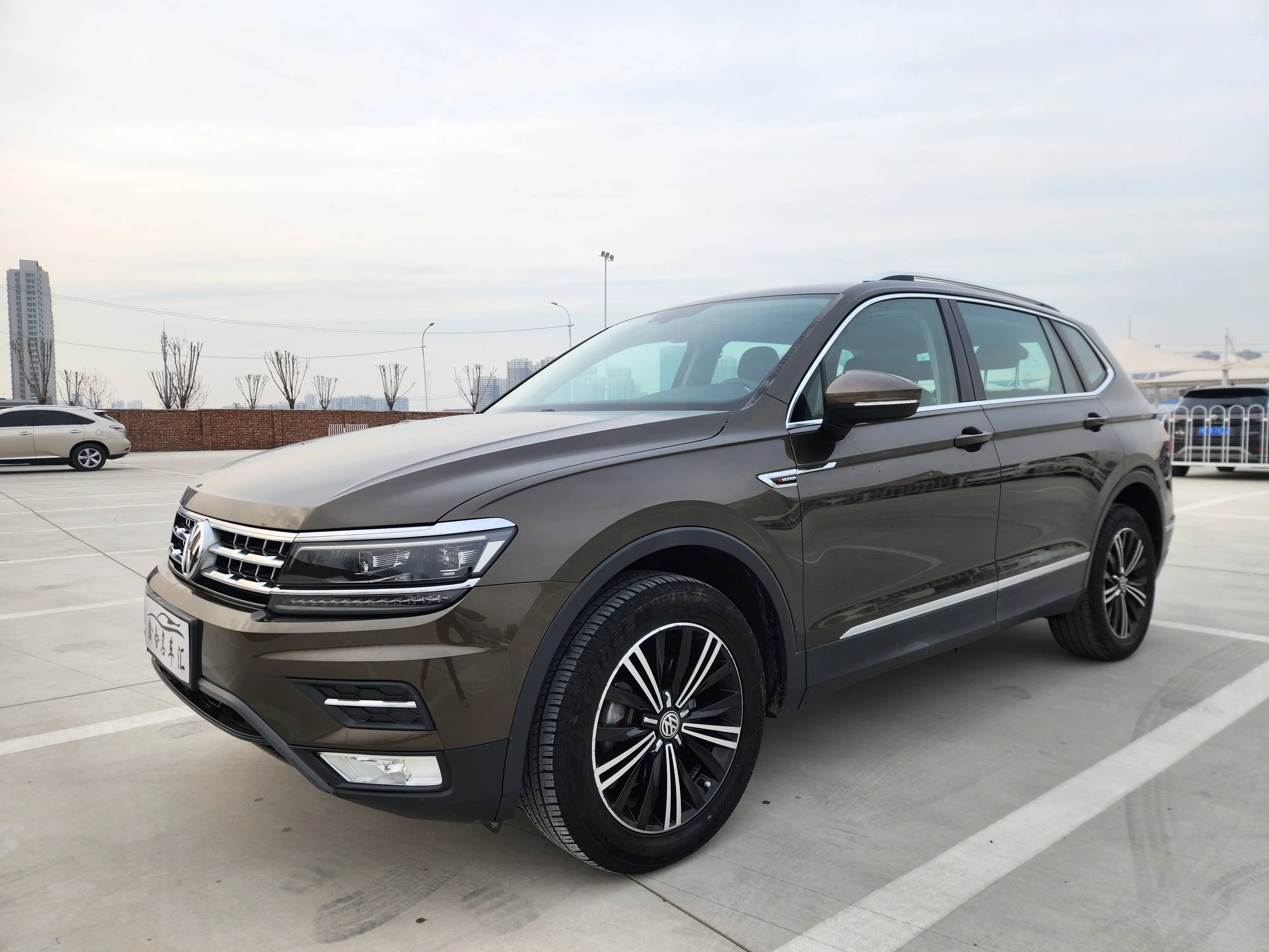 Volkswagen Tiguan L  из Китая