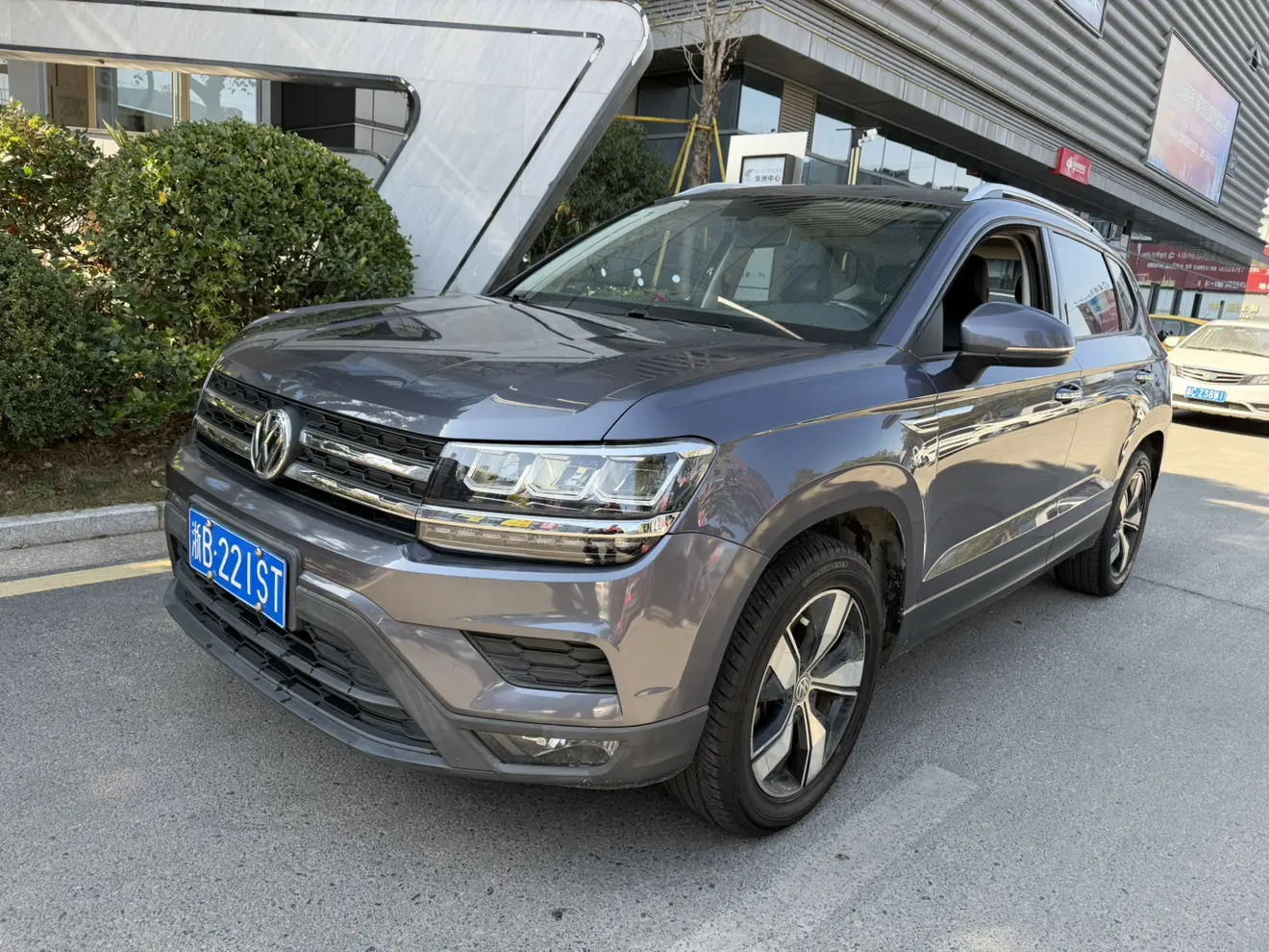 Volkswagen Tharu  из Китая