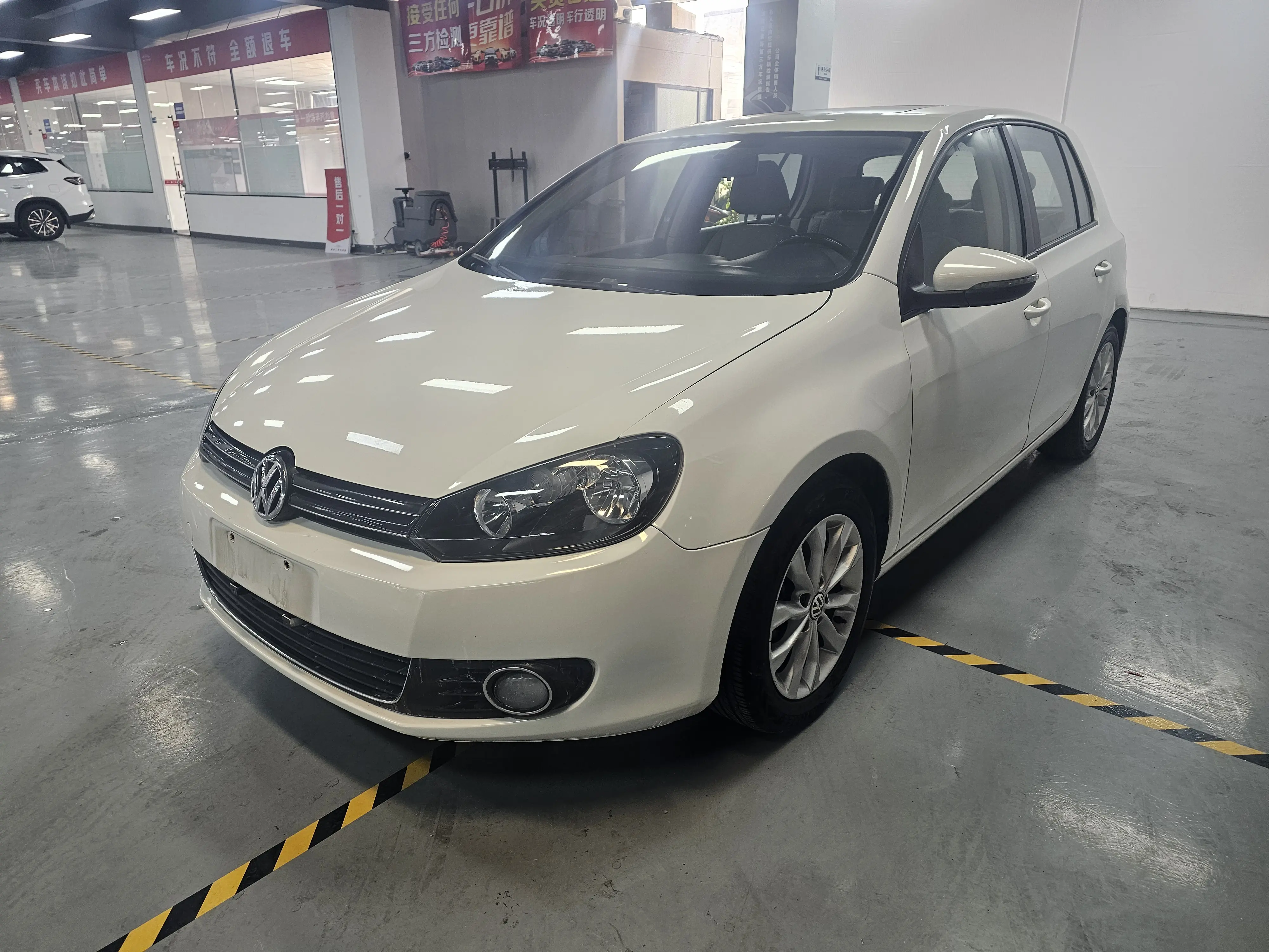 Volkswagen Golf  из Китая