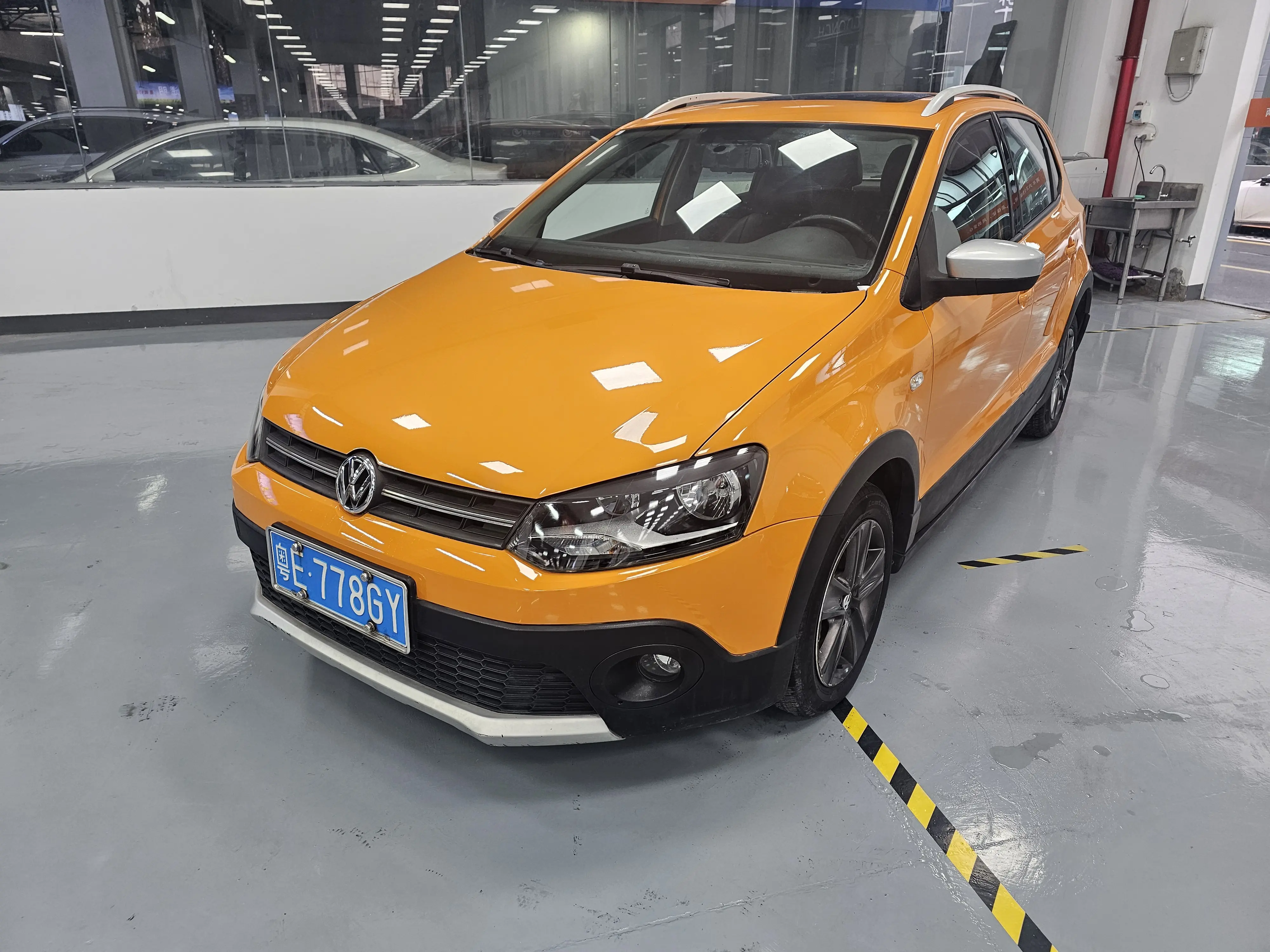 Volkswagen Polo  из Китая