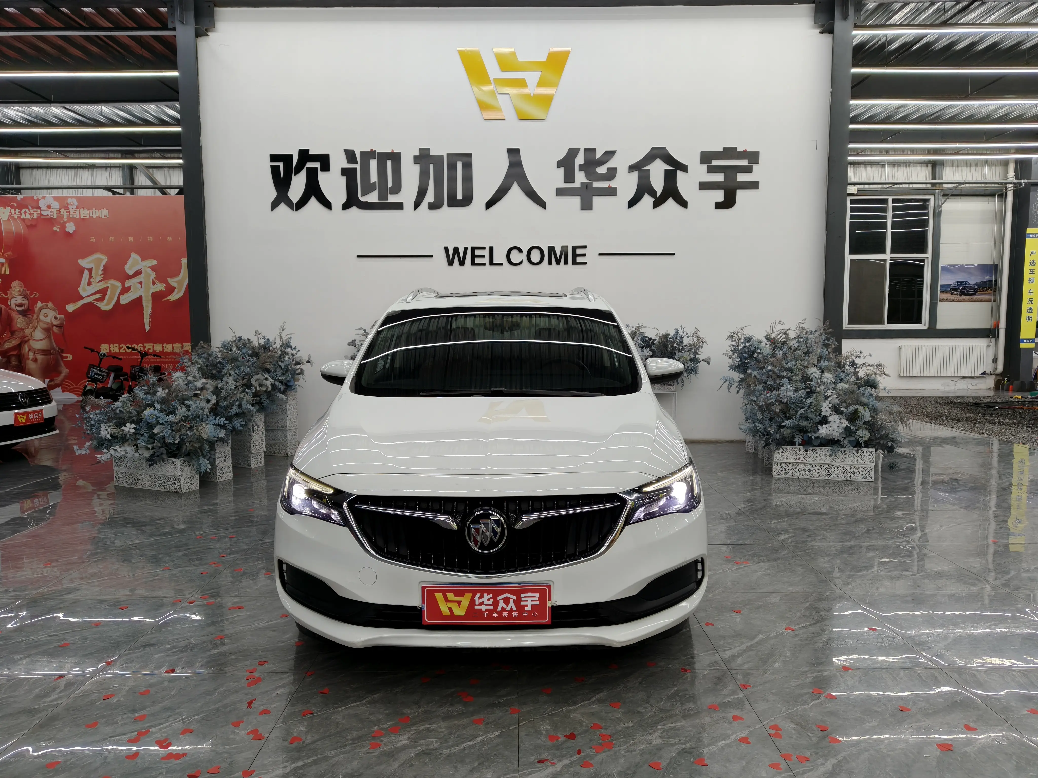 Buick GL6  из Китая