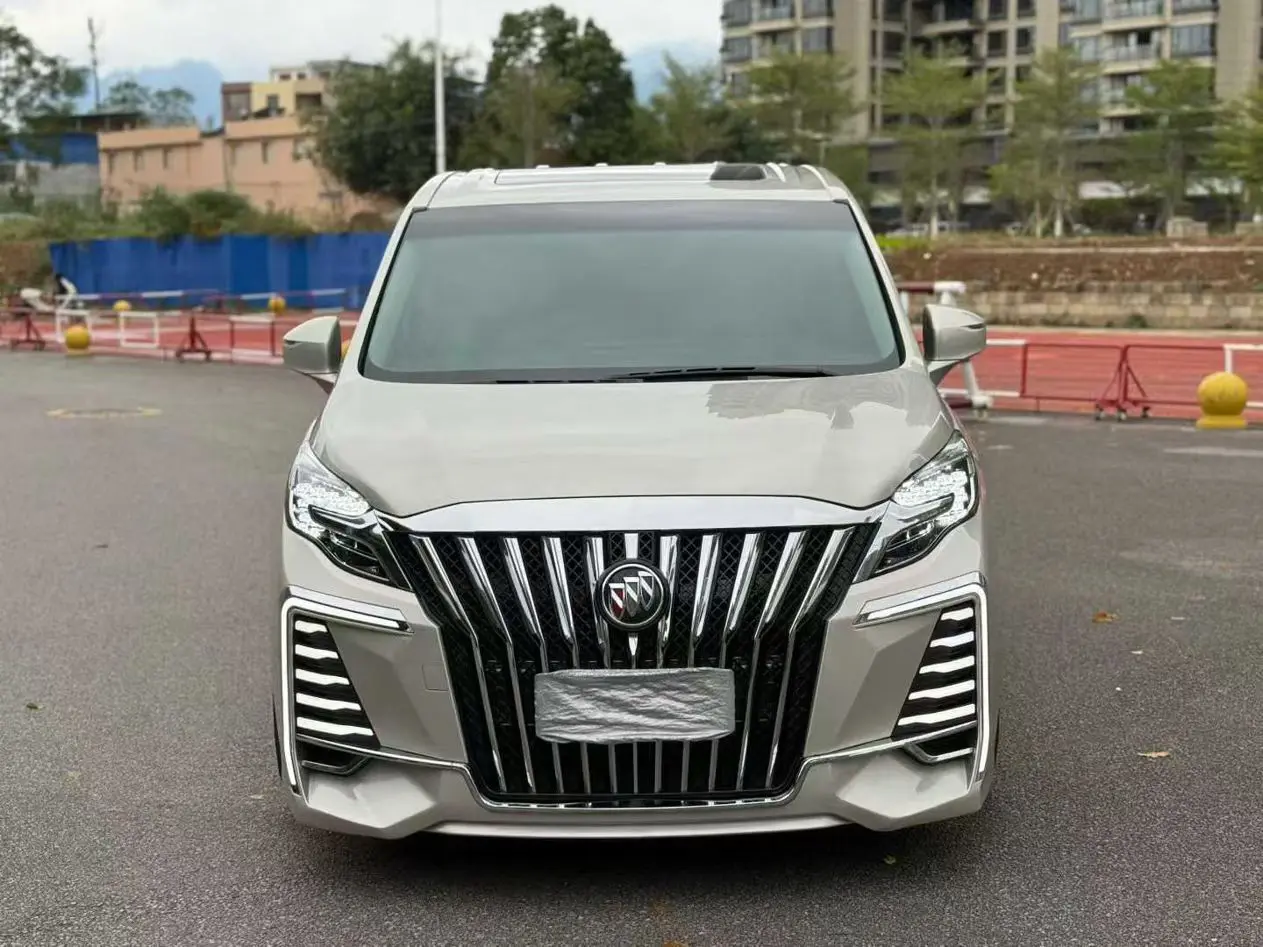 Buick GL8  из Китая