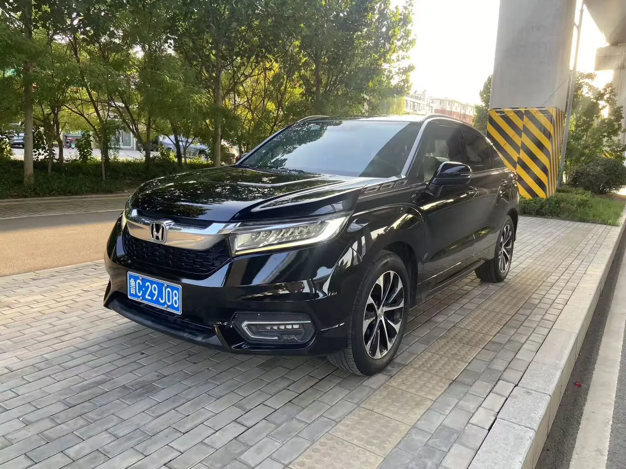 Honda Avancier (Crown Road)  из Китая