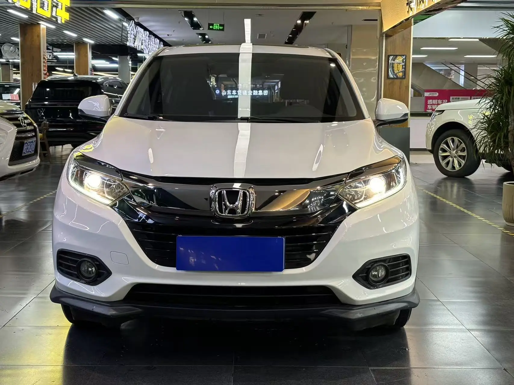Honda Vezel (Binzhi)  из Китая