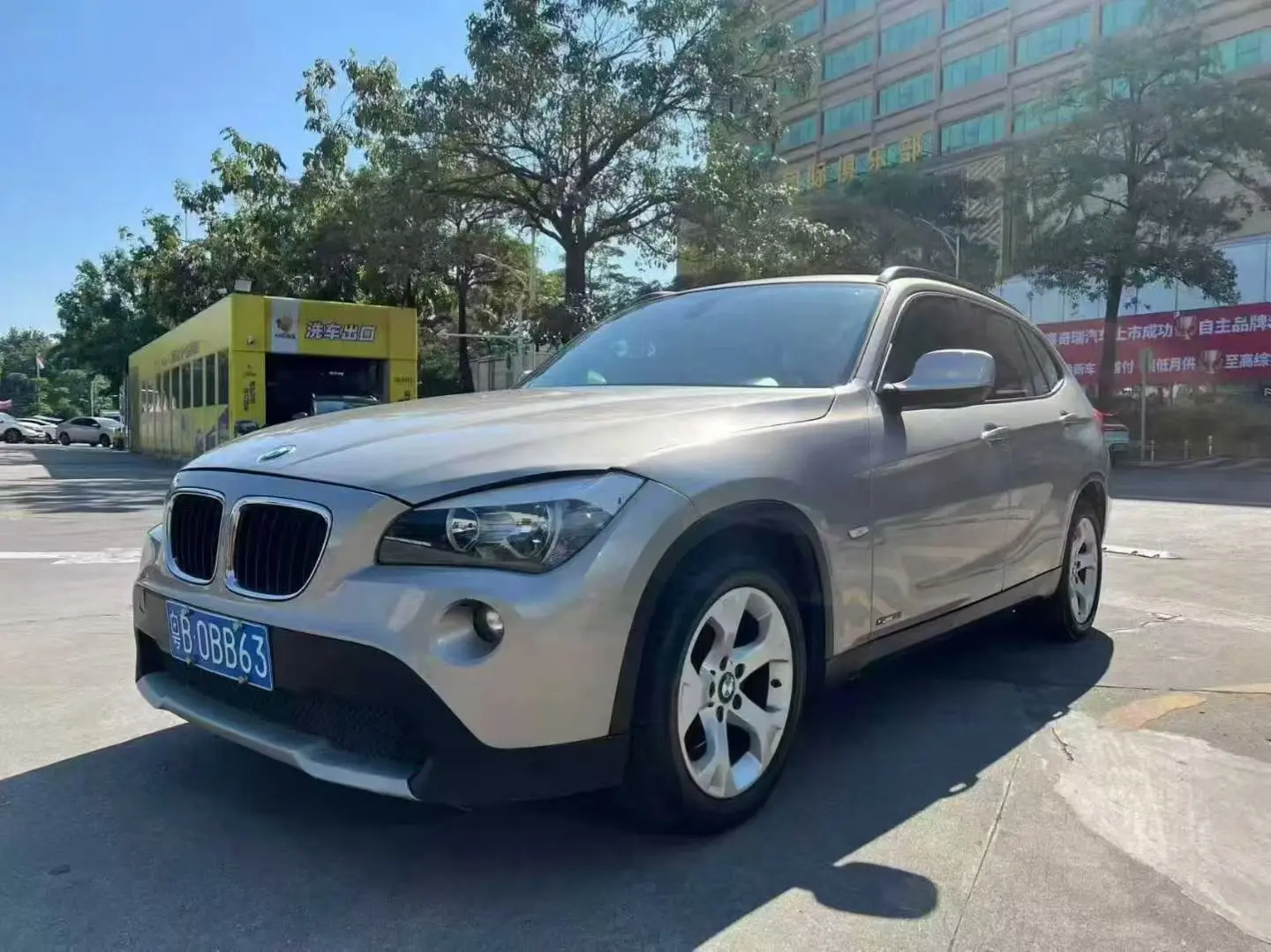 BMW X1  из Китая