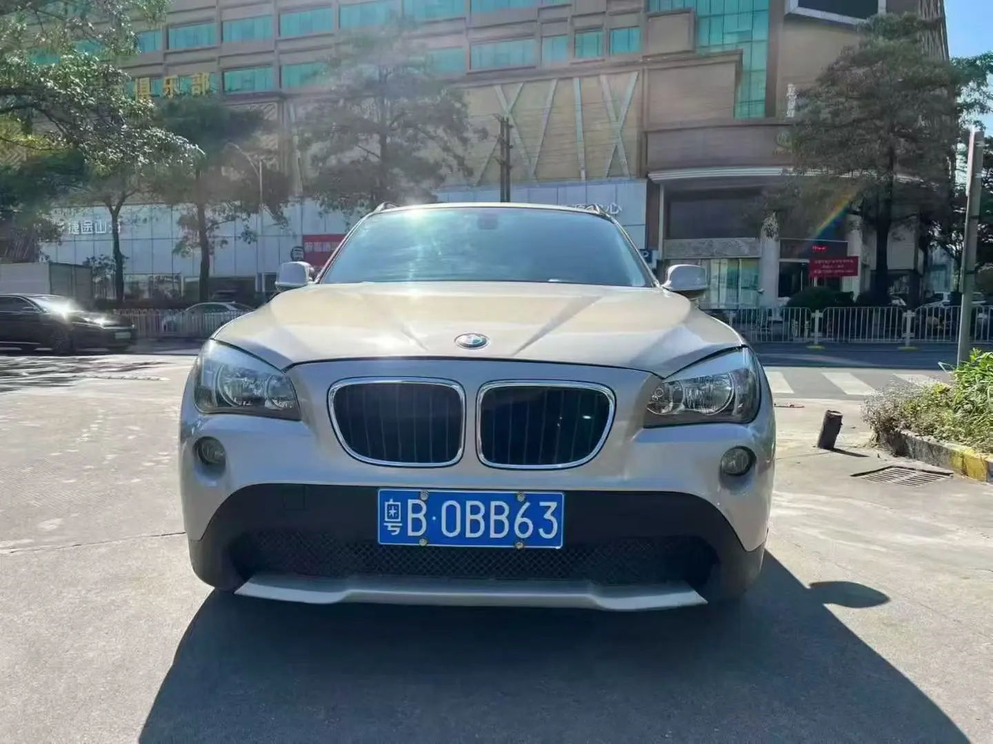 BMW X1  из Китая