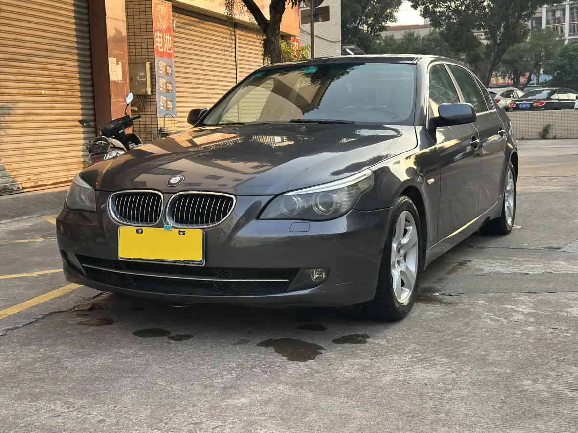 BMW 5 Series  из Китая
