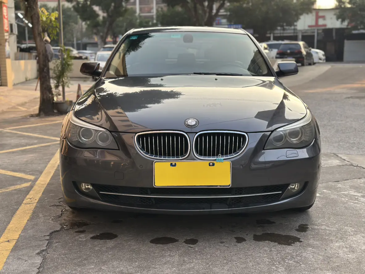 BMW 5 Series  из Китая
