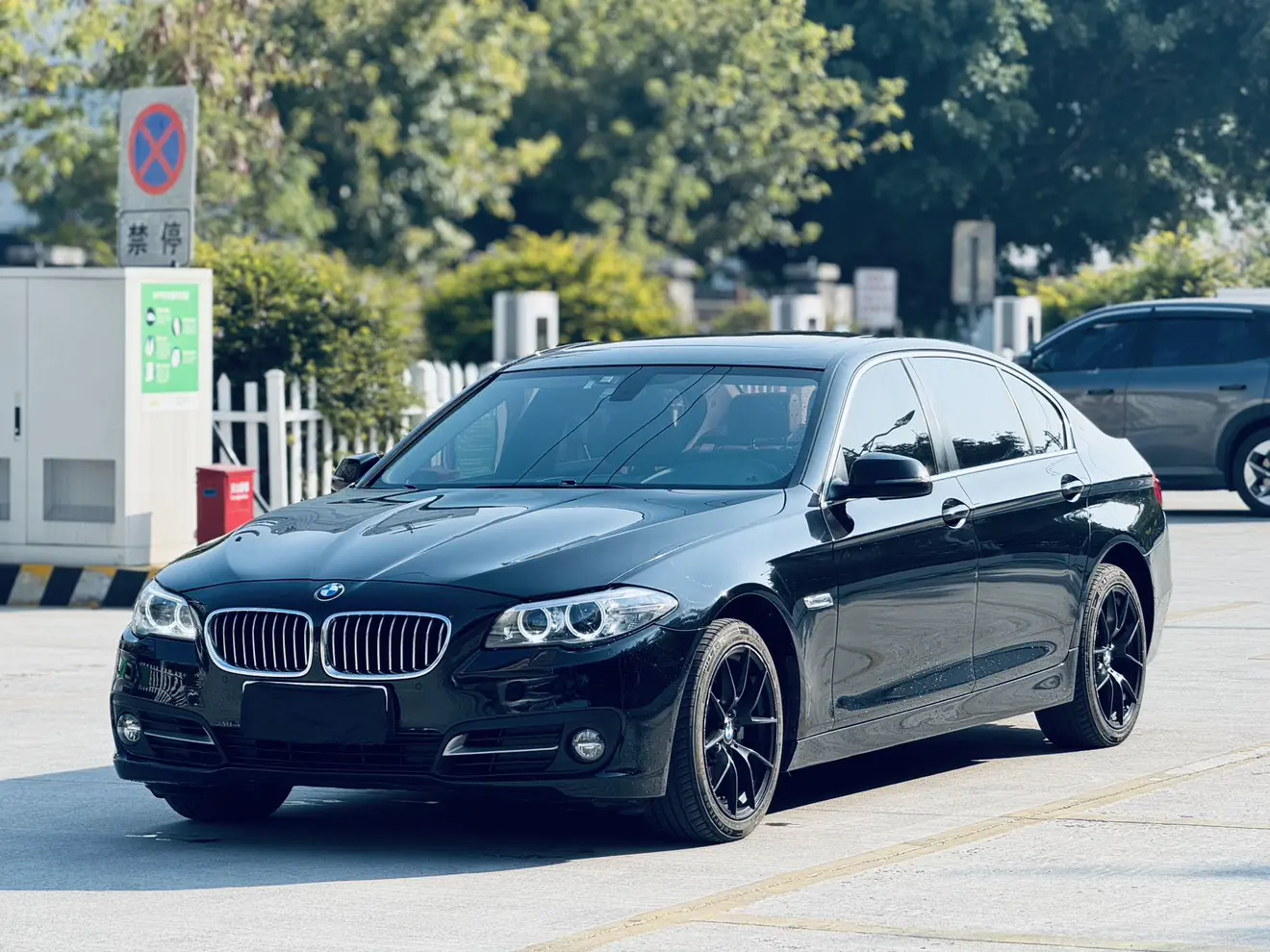 BMW 5 Series  из Китая