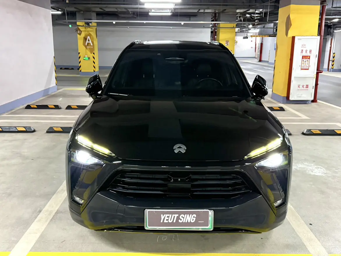 NIO ES8  из Китая