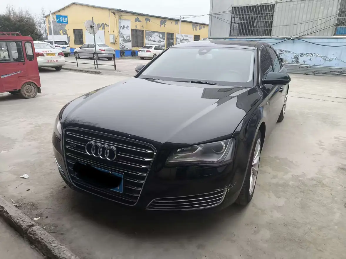 Audi A8  из Китая