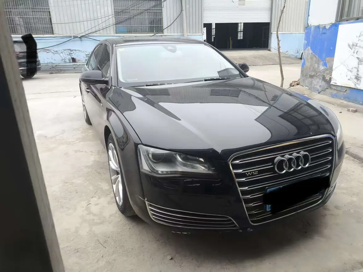 Audi A8  из Китая