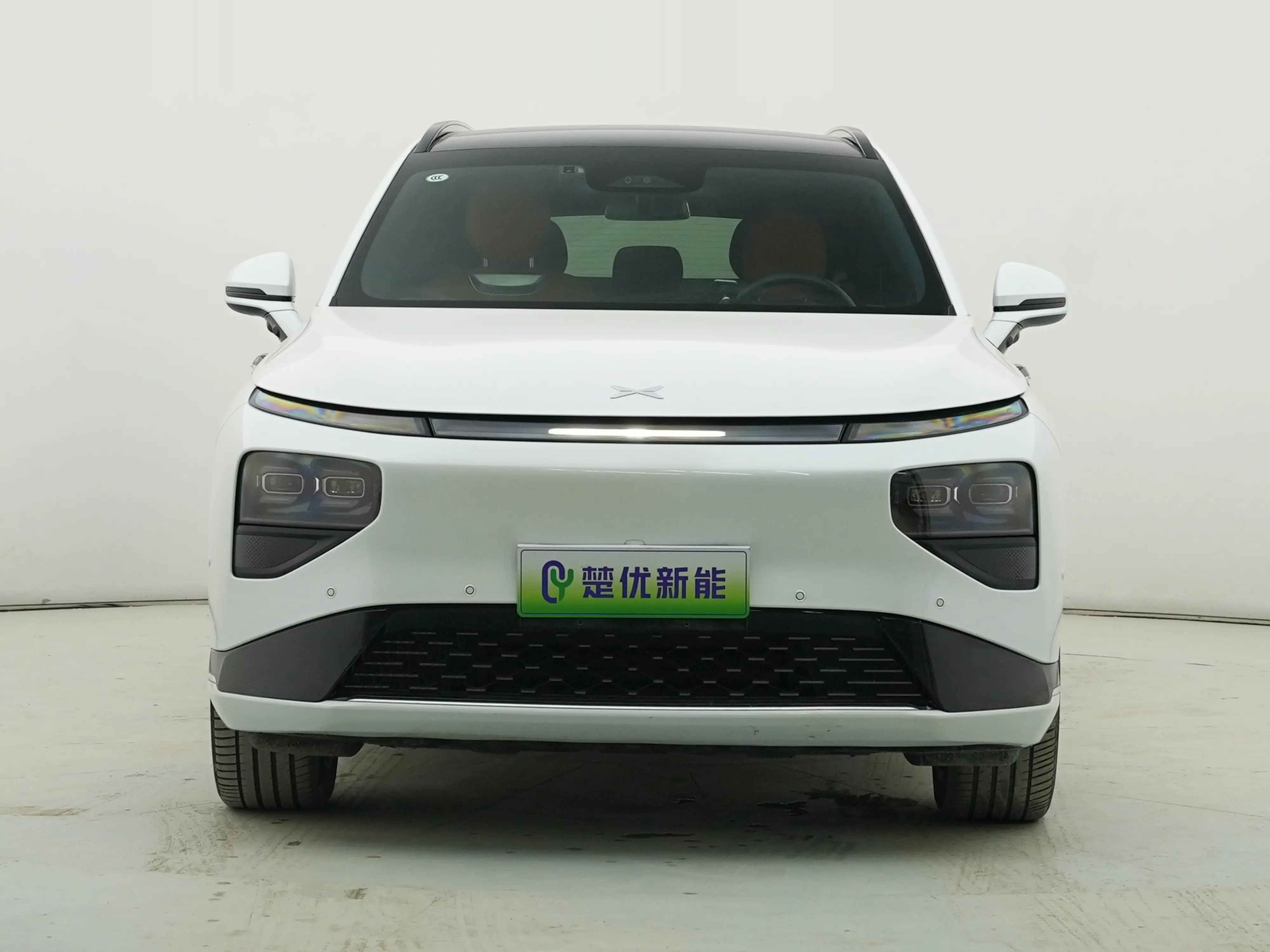 Xpeng G9  из Китая