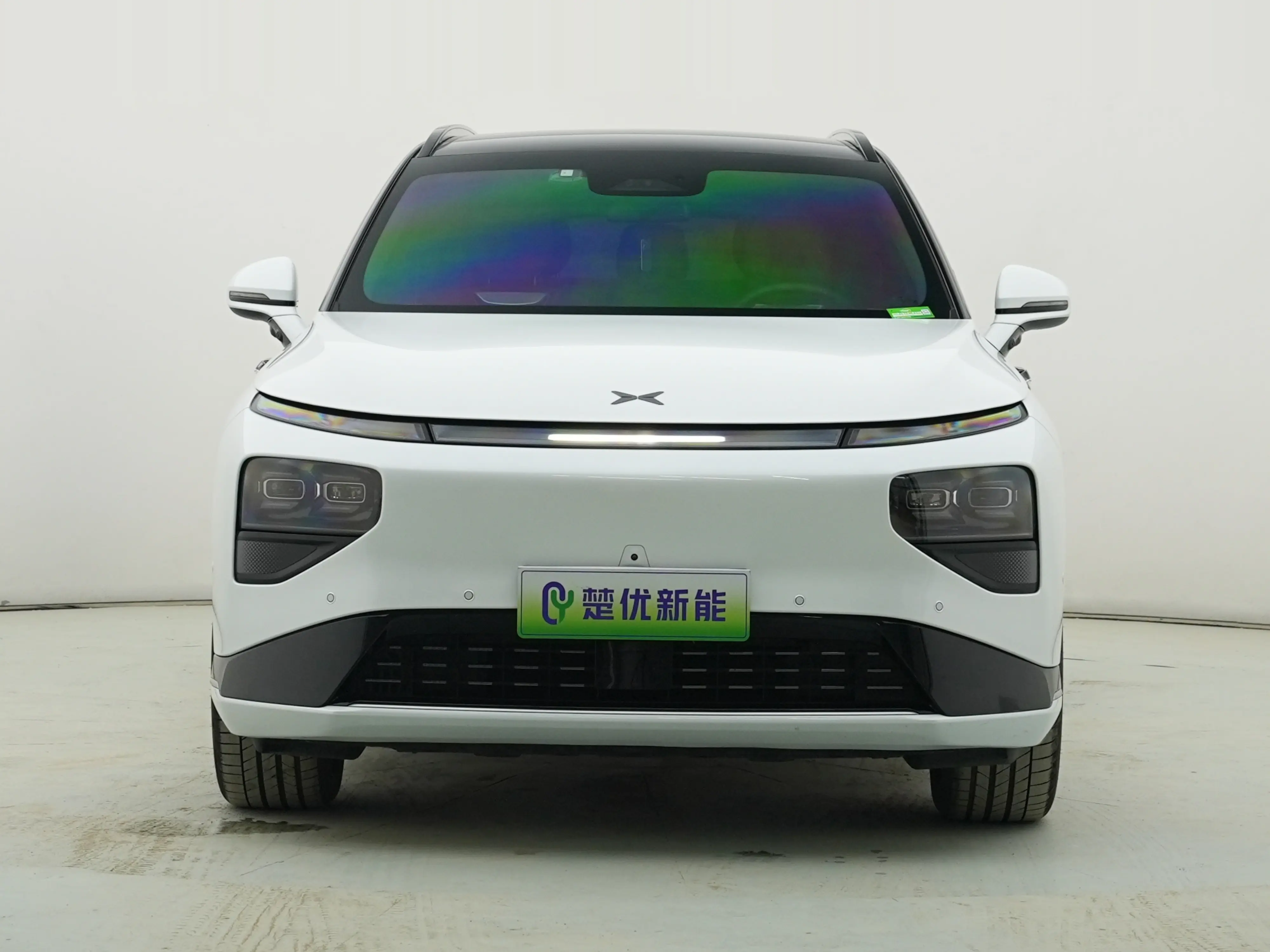 Xpeng G9  из Китая