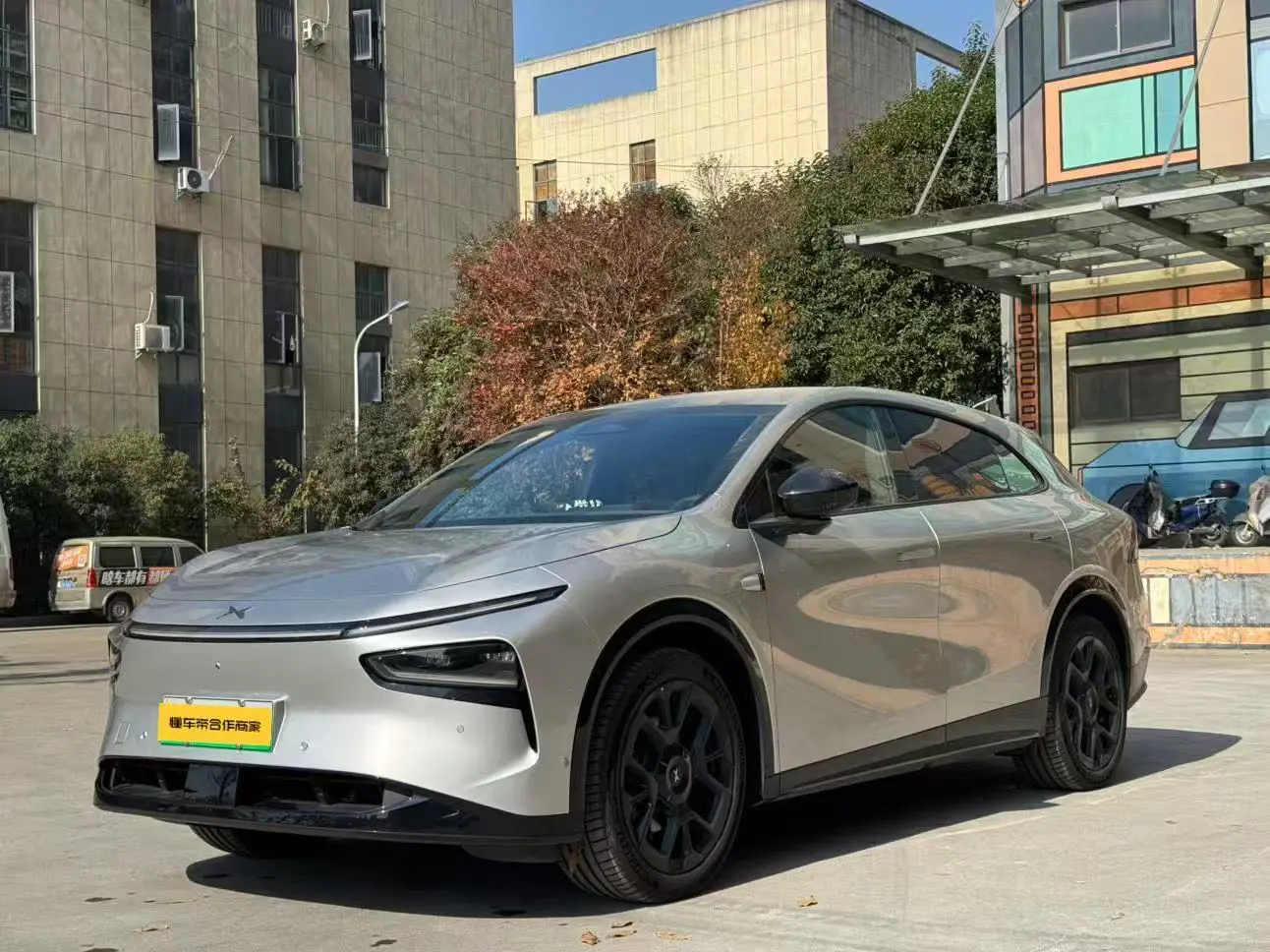 Xpeng G7  из Китая