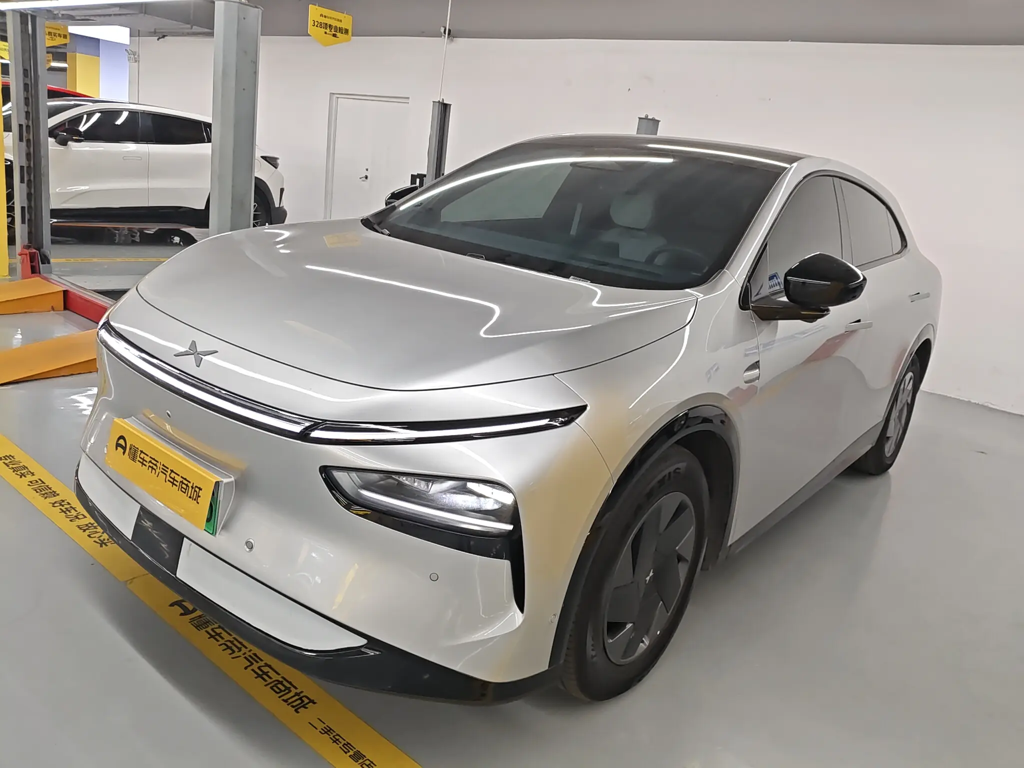 Xpeng G7  из Китая