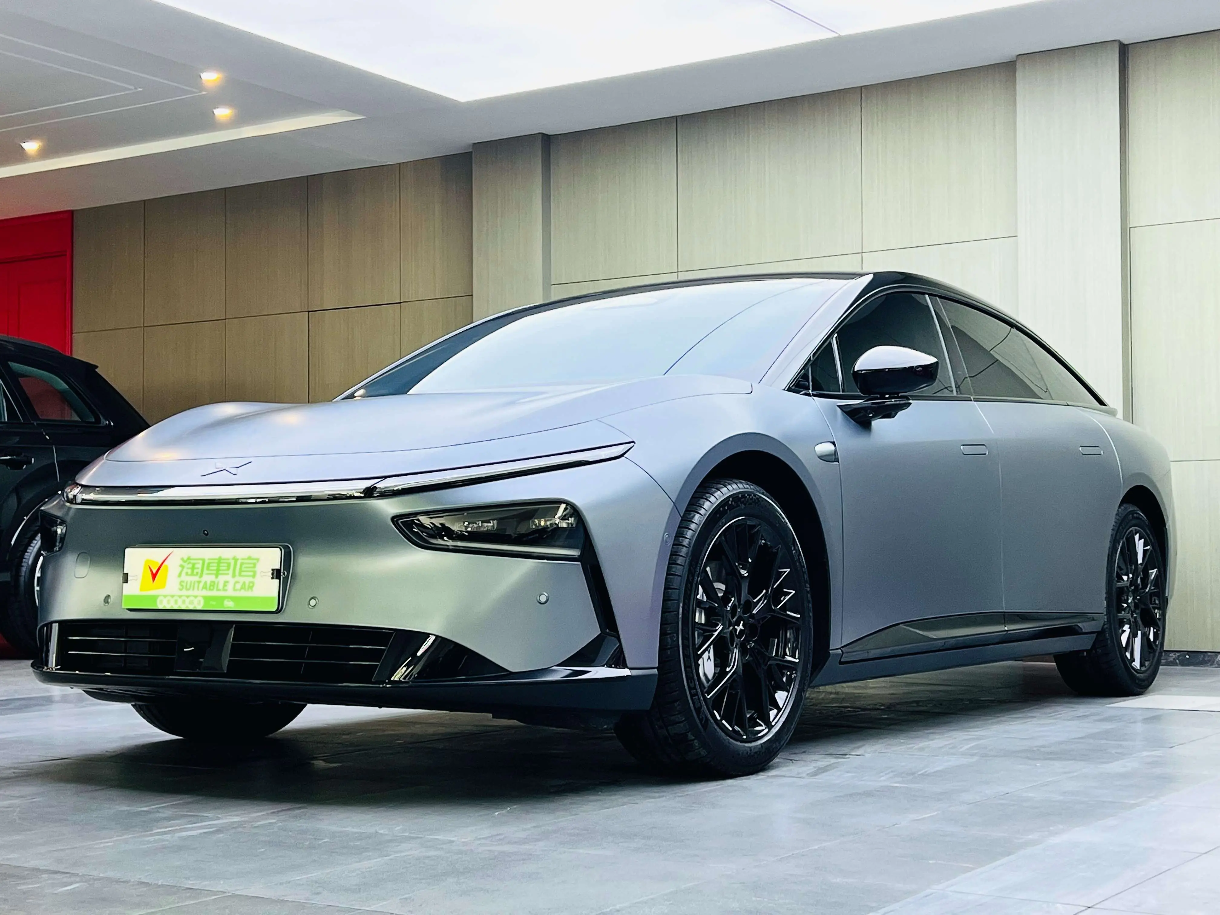 Xpeng P7+  из Китая