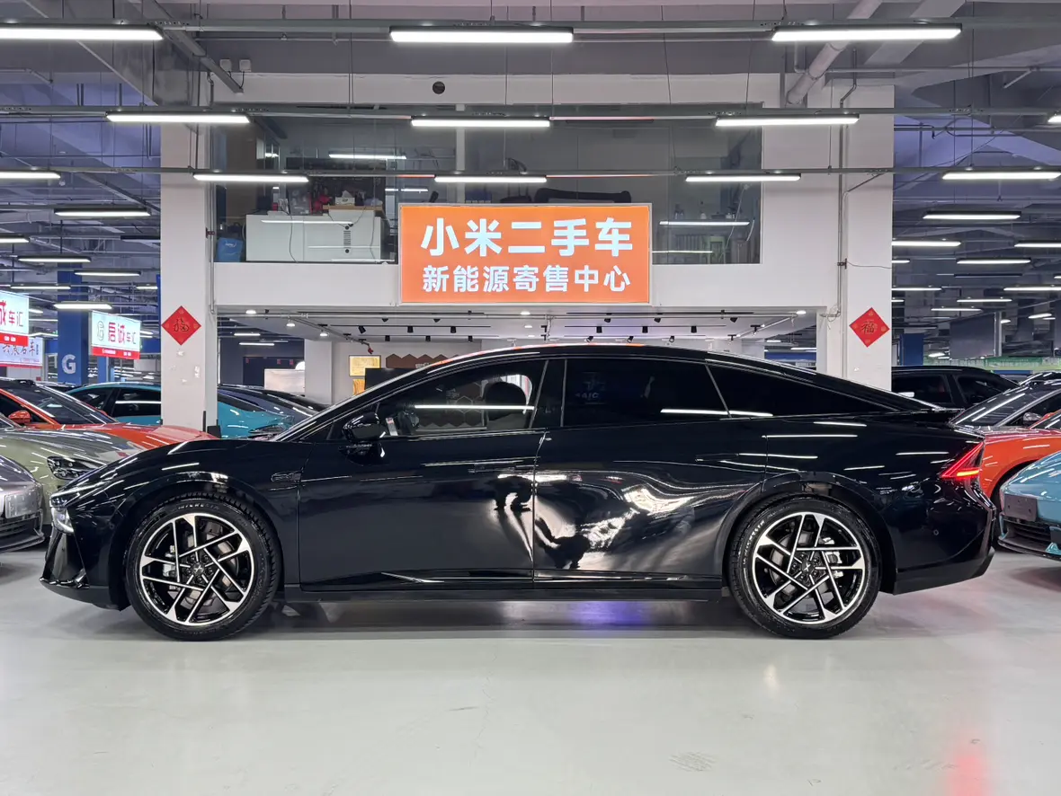 Xpeng P7+  из Китая