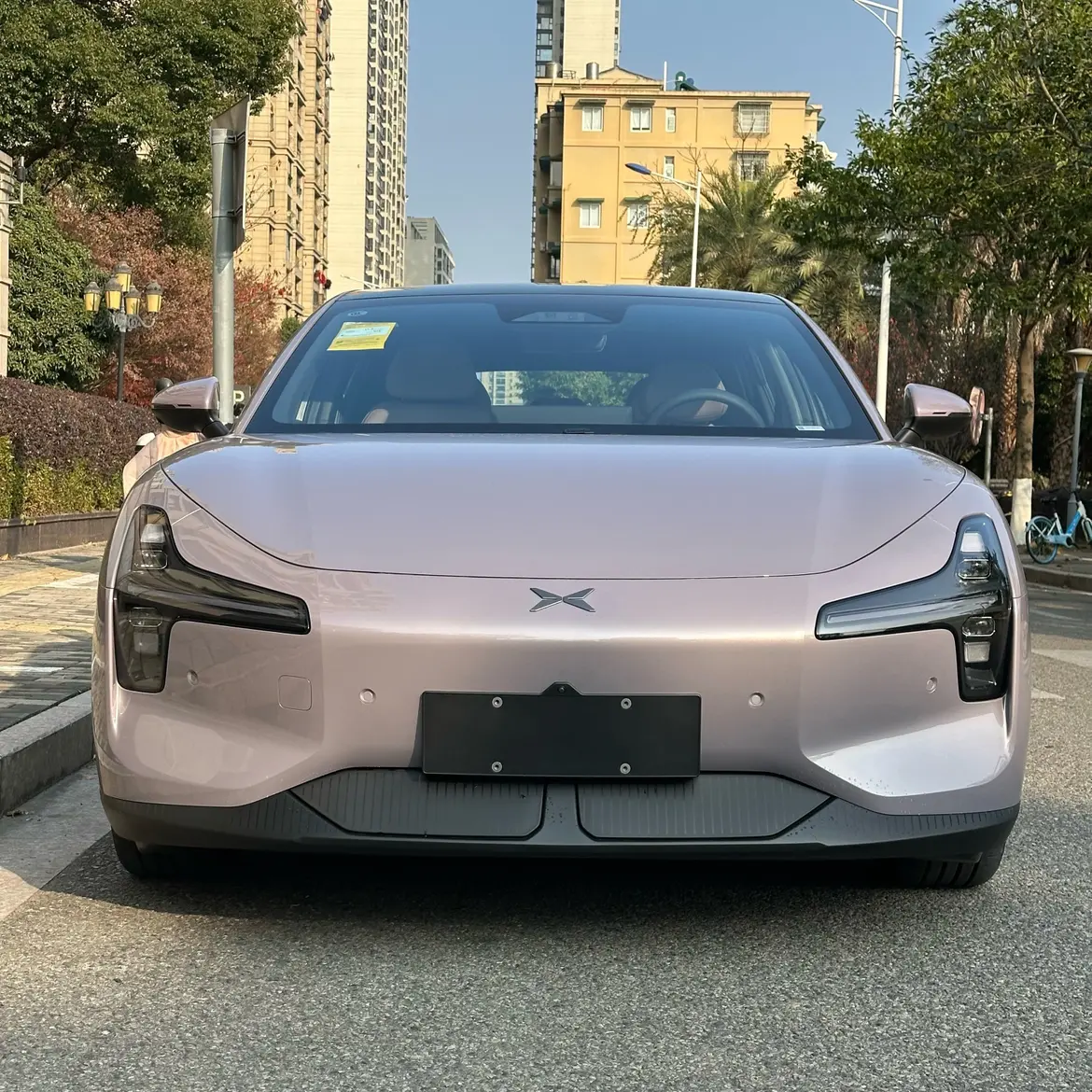 Xpeng Xiaopeng MONA M03  из Китая