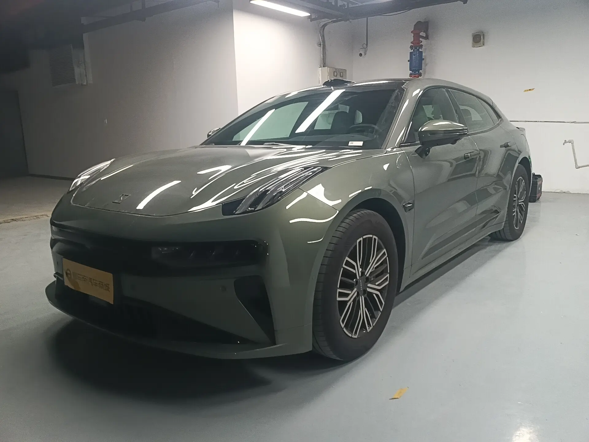 ZEEKR 001  из Китая